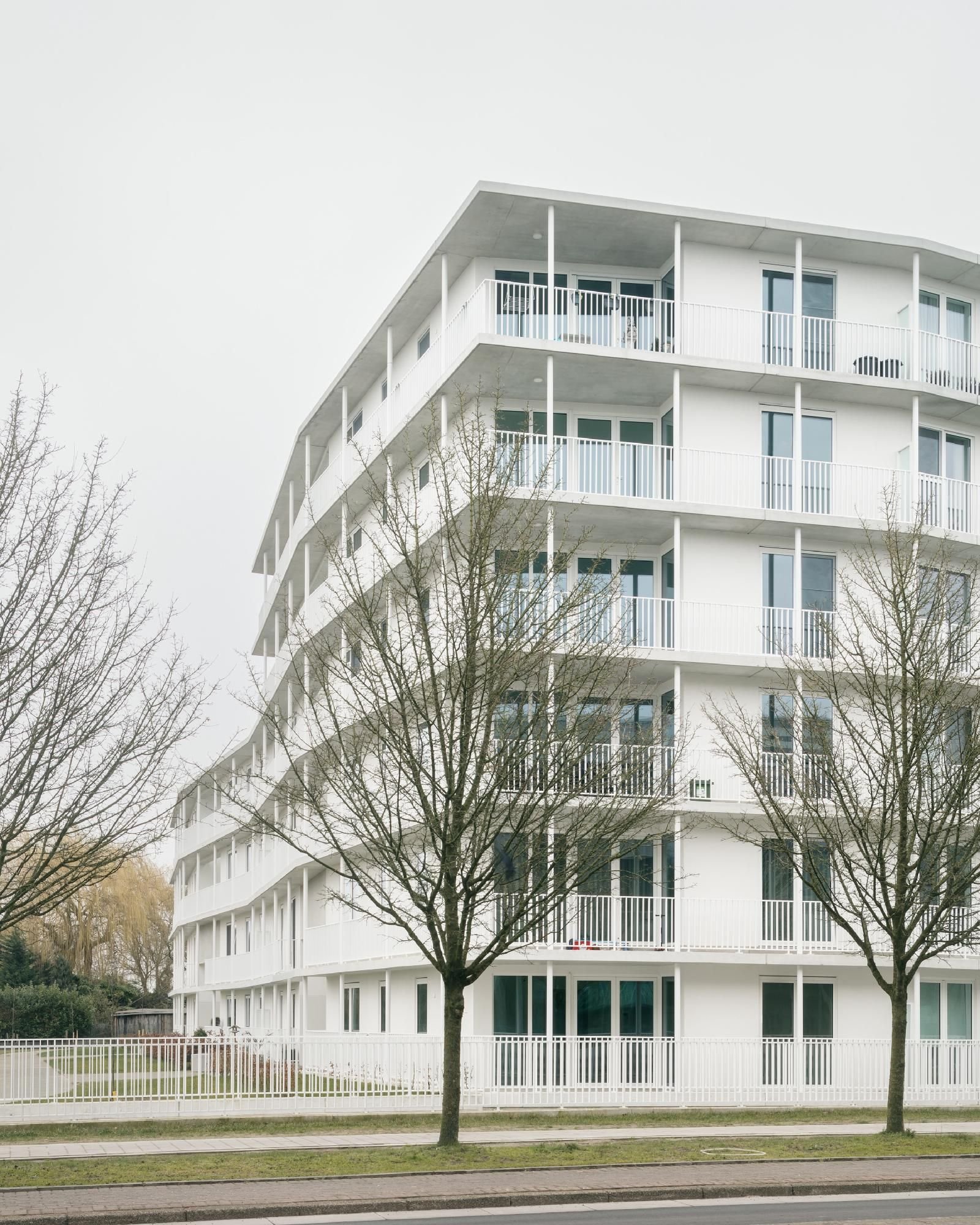 Atama – Edificio Burg (Stijn Bollaert) (3)