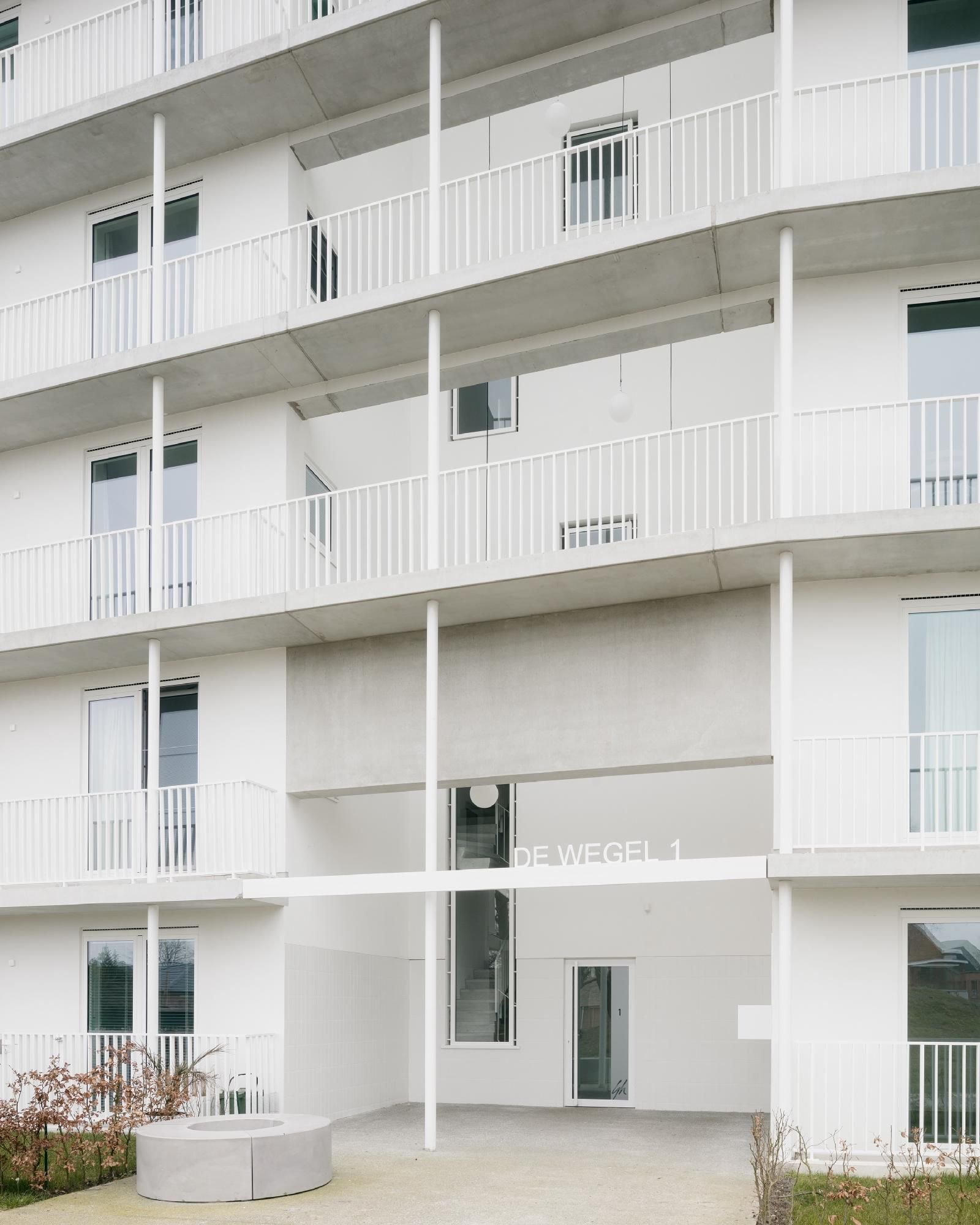 Atama – Edificio Burg (Stijn Bollaert) (8)