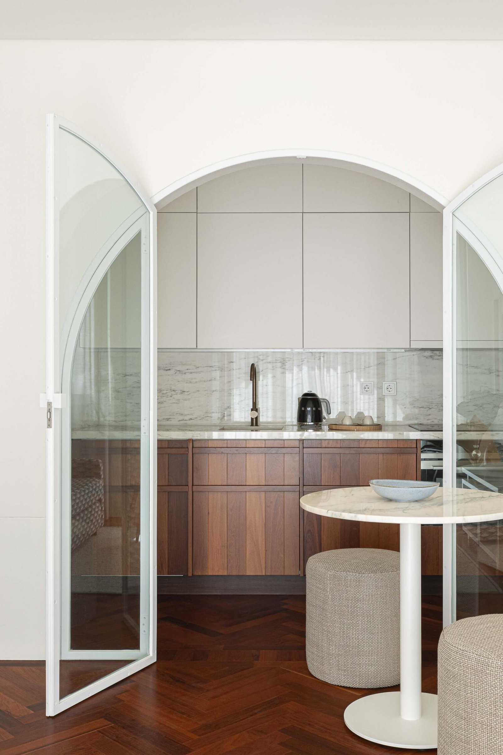 Vila Catarina Luxury Apartments com arquitetura MassLab e fotogr