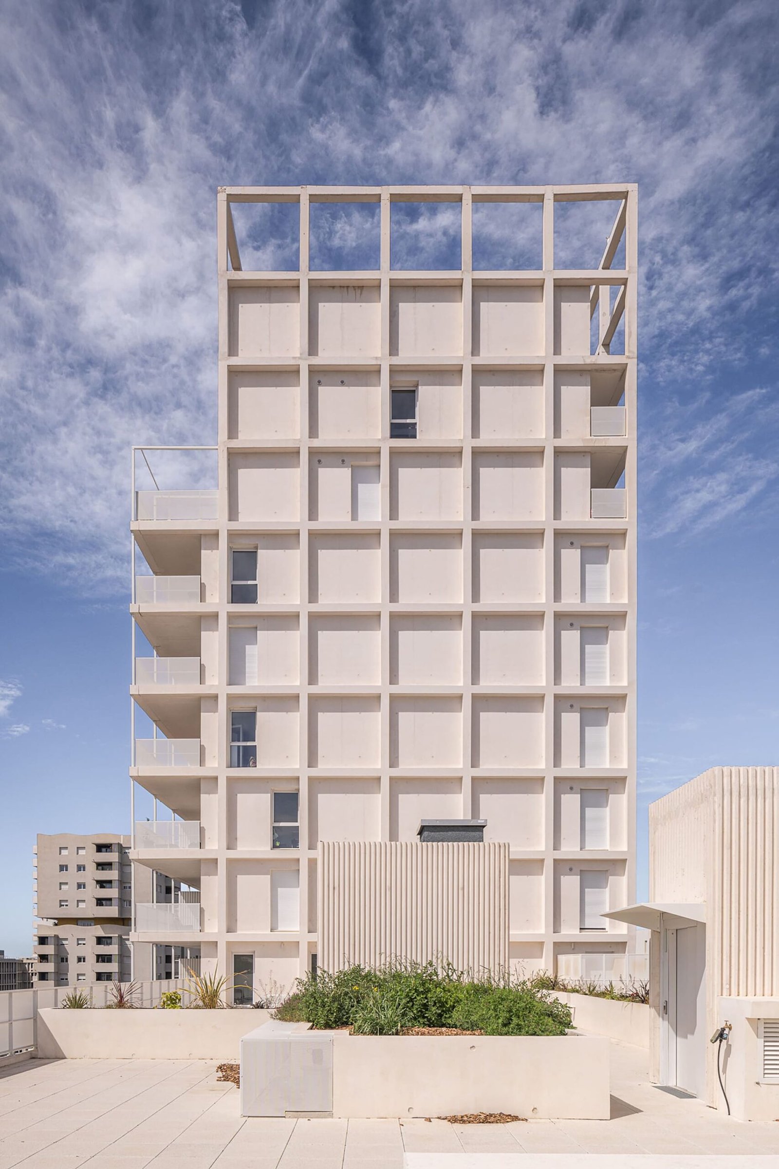 Rémy MARCIANO architecte – Edificio Mixto Mediterráneo Alpha XXL (Stéphane Aboudaram – we are content (s)) (11)