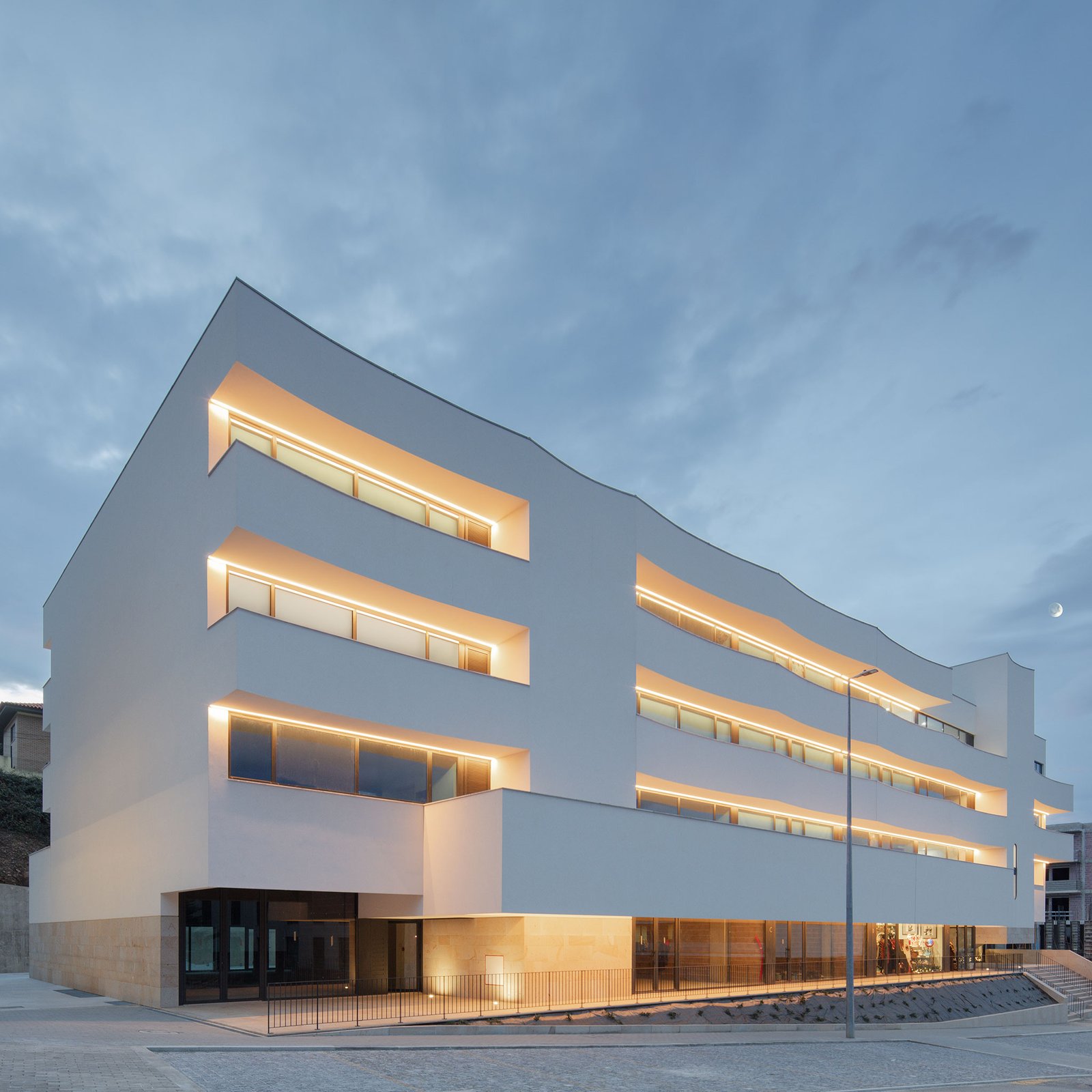 Tiago_do_Vale_Edificio_Aurora_10_Joao_Morgado_AeB (28)