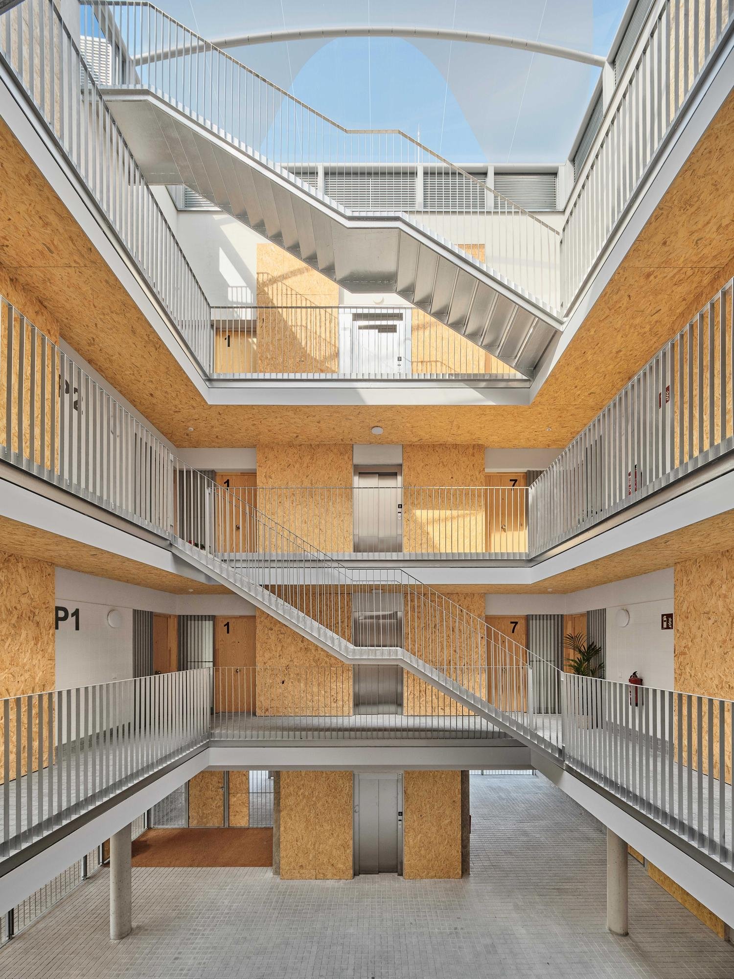 &copy; Adri&agrave; Goula