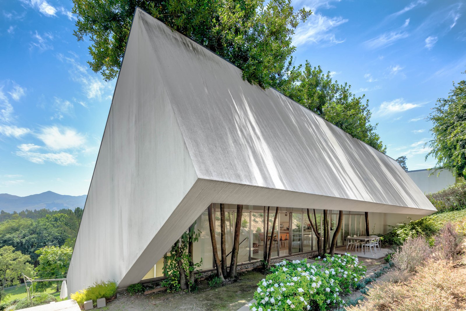 Eduardo Souto de Moura – Casa Ponte de Lima (João Morgado) (13)