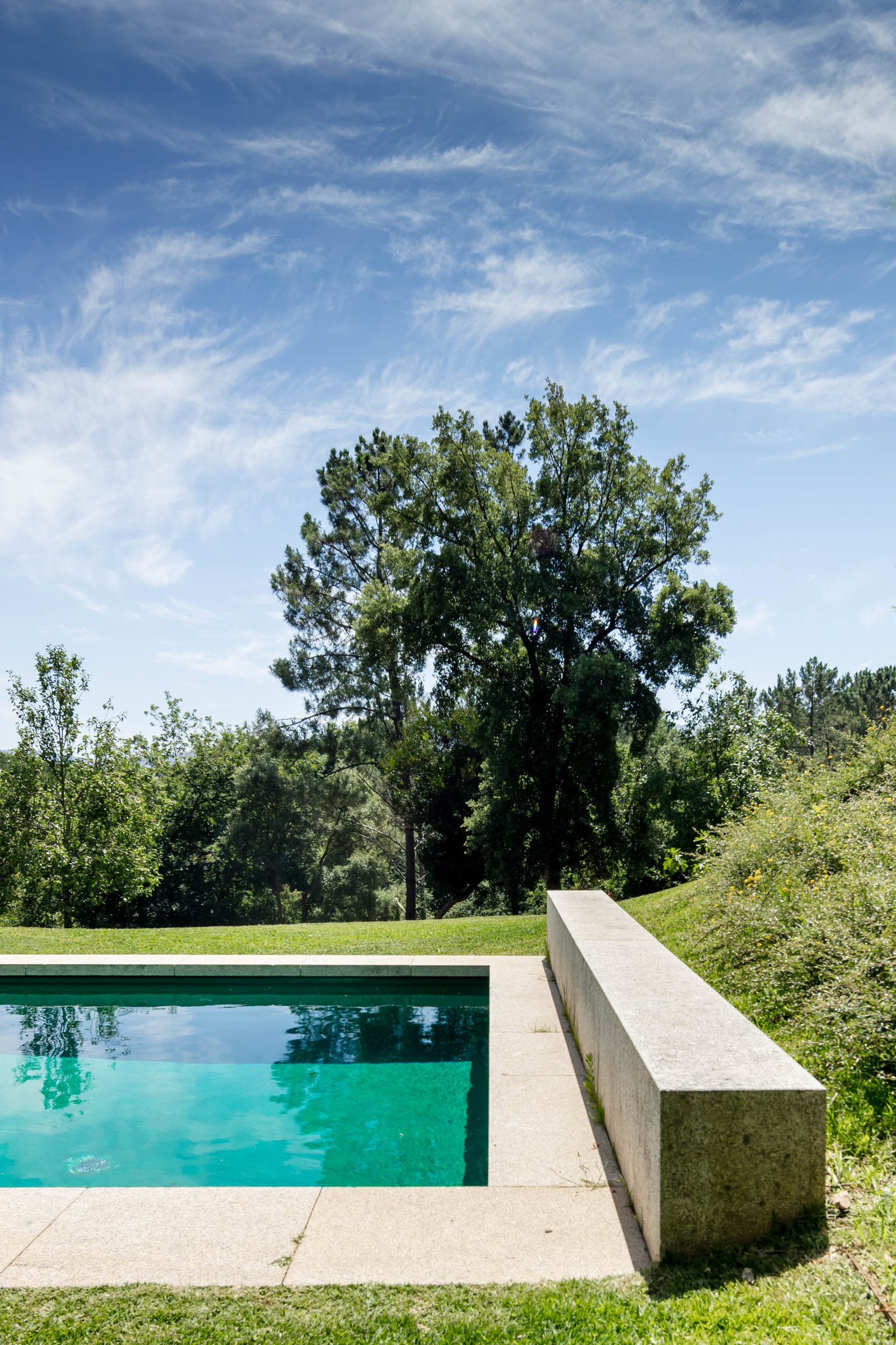 Eduardo Souto de Moura – Casa Ponte de Lima (João Morgado) (9)