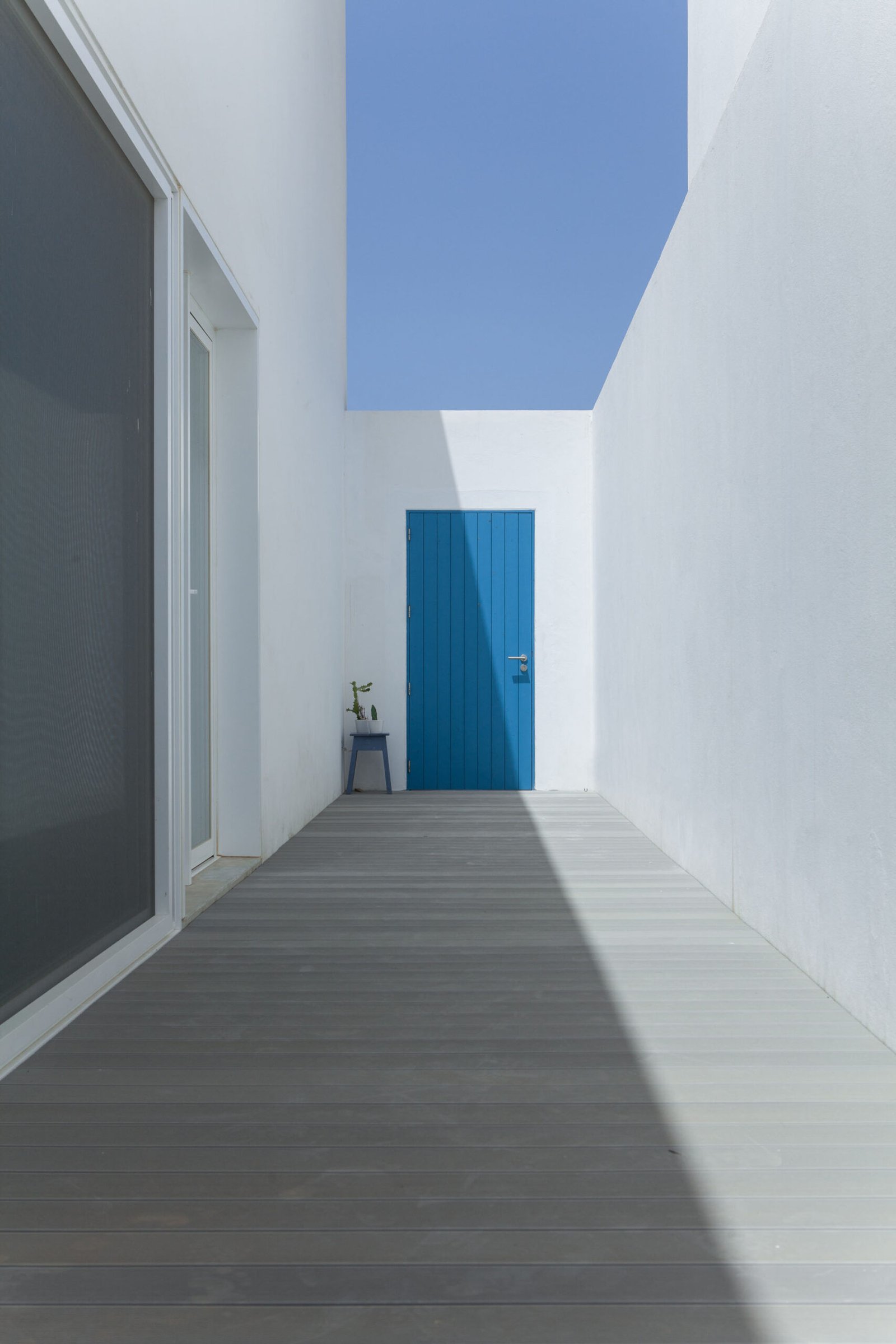 Jos&eacute; Adri&atilde;o Arquitectos &ndash; Casa en playa Estoril (Nuno Almendra) (20)