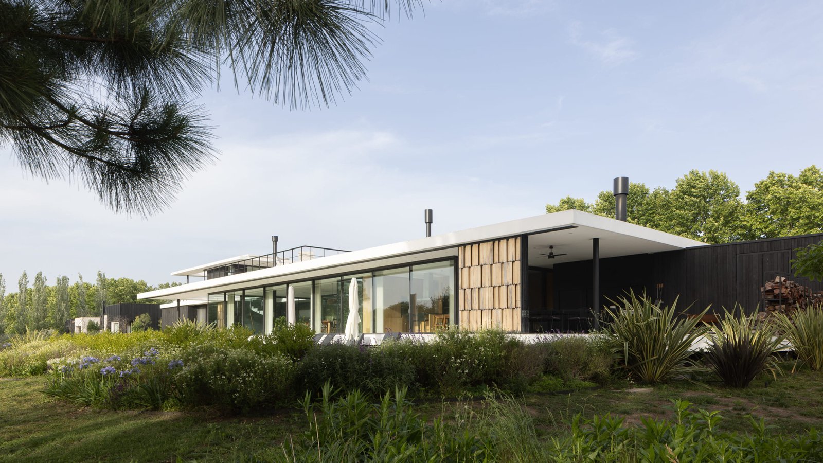 Meneghetti Arquitectos &ndash; Casa Golf (Fernando Schapochnik) (8)