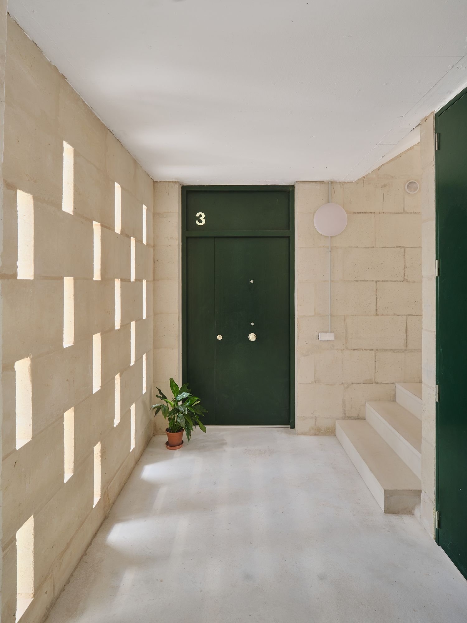 &copy; Adri&agrave; Goula