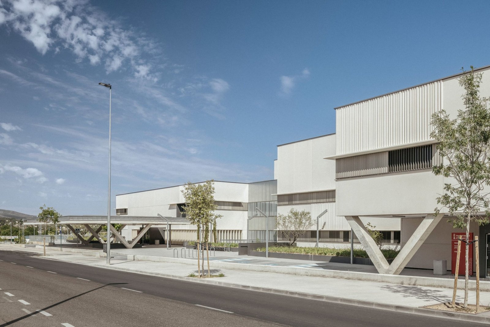 Contell-Mart&iacute;nez Arquitectos + Manuel Vega Arquitectos &ndash; Nuevo Hospital Ontinyent (Alejandro G&oacute;mez Vi (6)