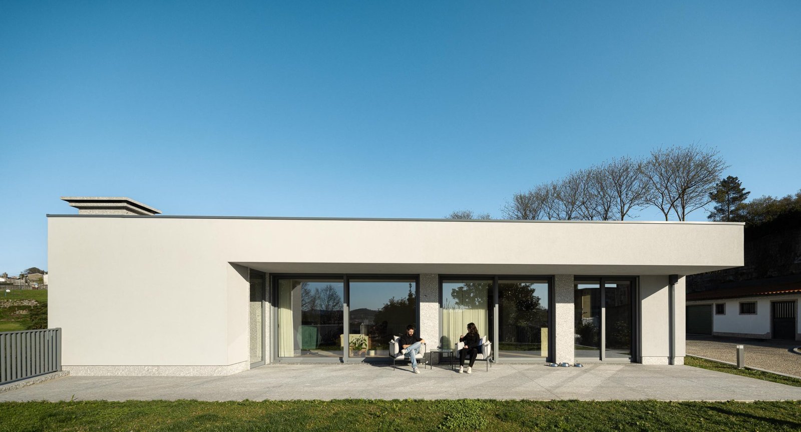 Duas Casas em Guimarães arquitetura Félix Arquitectos e fotogr