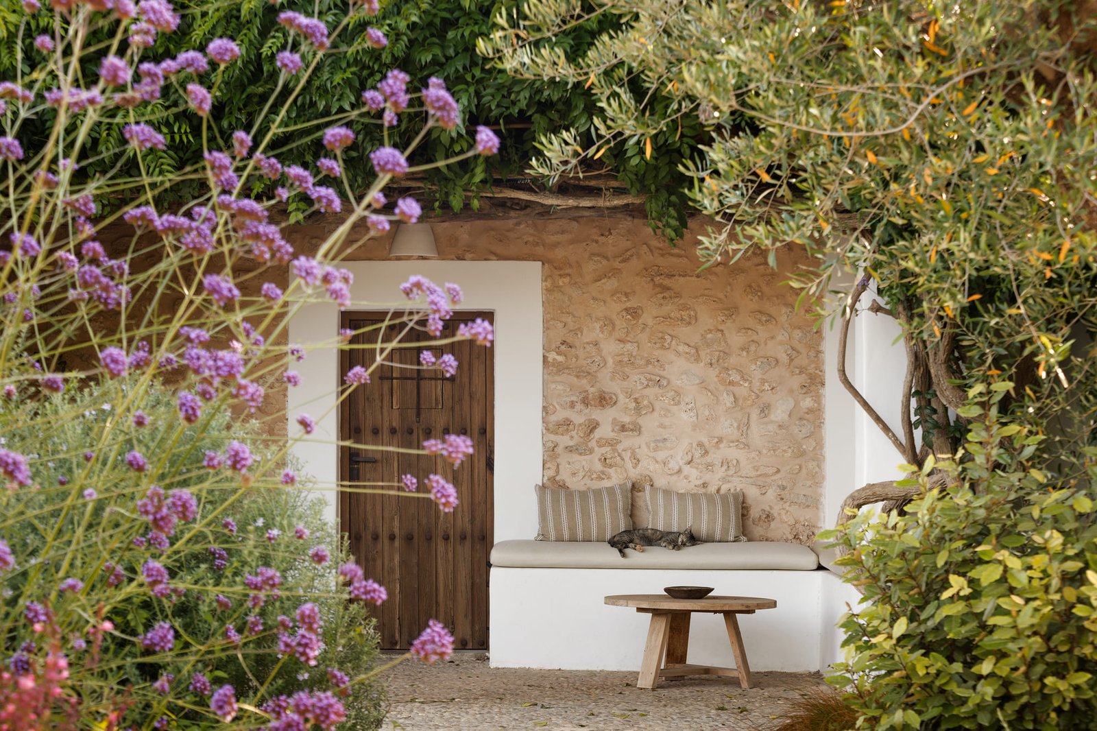 LUV Studio &ndash; Bougainvillea Villa (Pol Viladoms) (20)