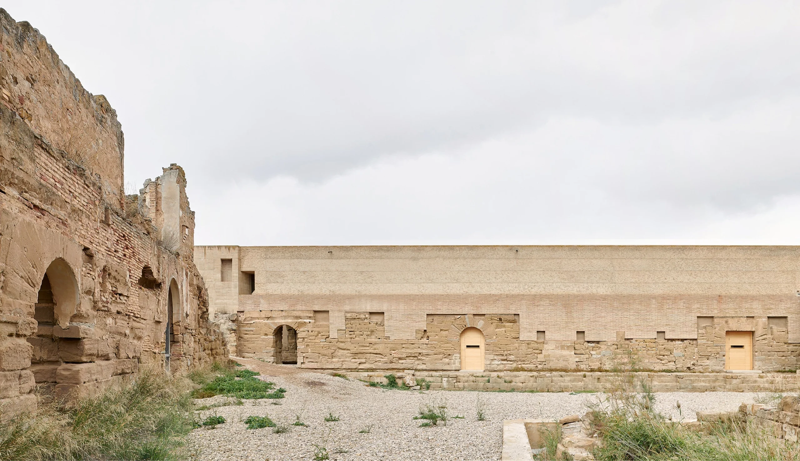Adecuaci&oacute;n de la nave de dormitorios del Monasterio de Sijena &copy; I&ntilde;aki Bergera