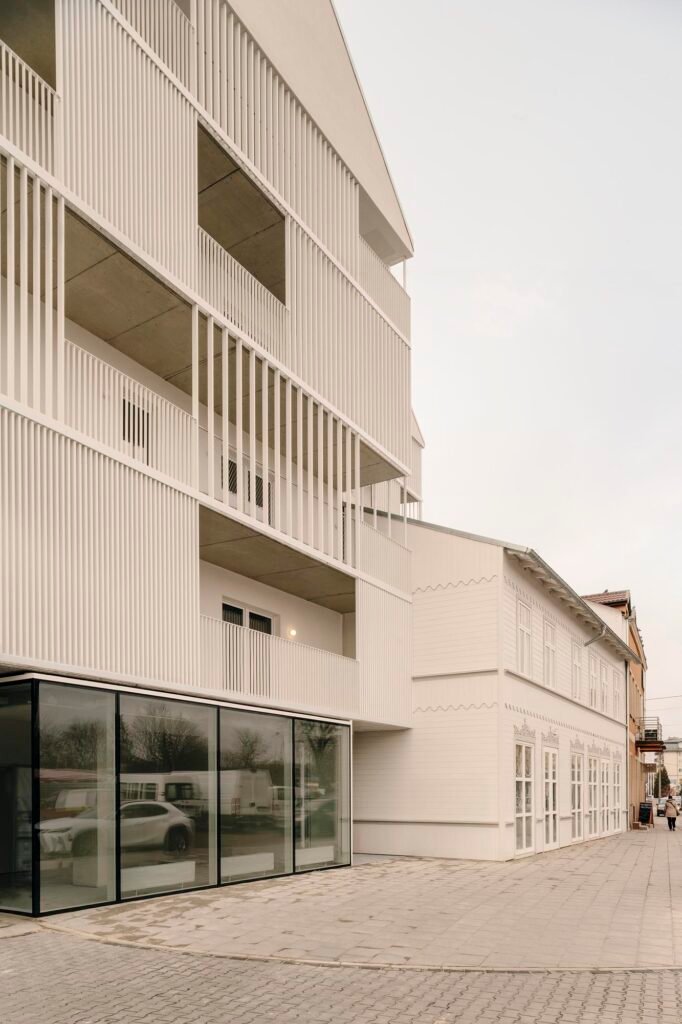 MFRMGR Architekci &ndash; Casa Universal A10 (Onistories) AeB (16)