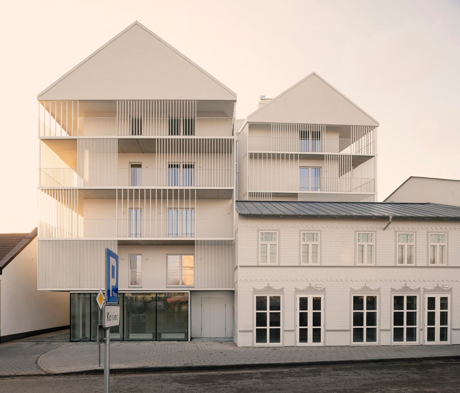 MFRMGR Architekci &ndash; Casa Universal A10 (Onistories) AeB (5)