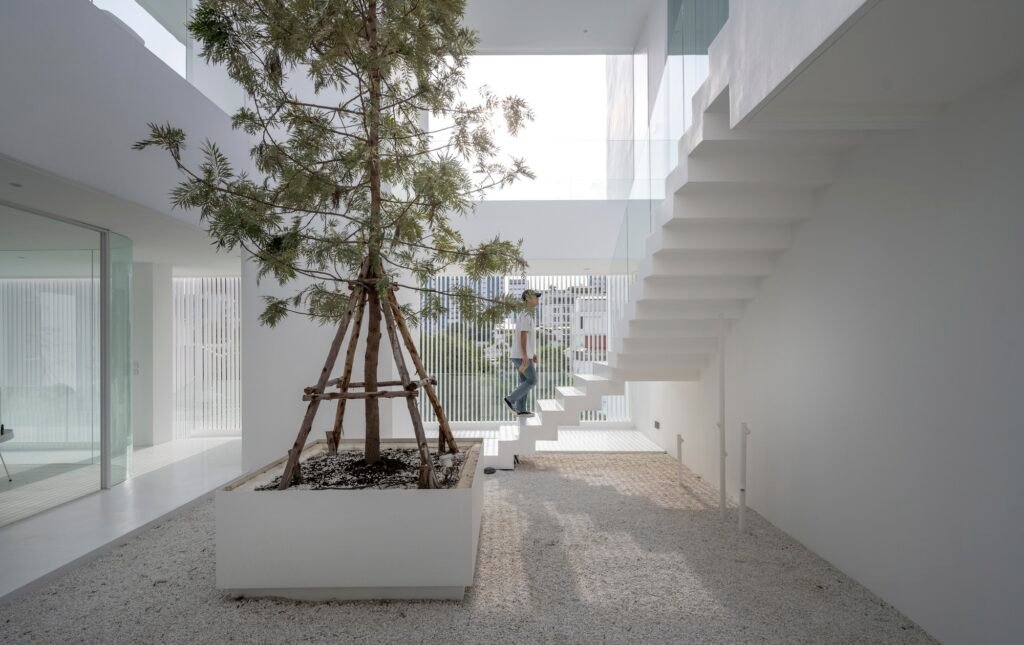 Unknown Surface Studio – Casa Lienzo (Rungkit Charoenwat) (10)