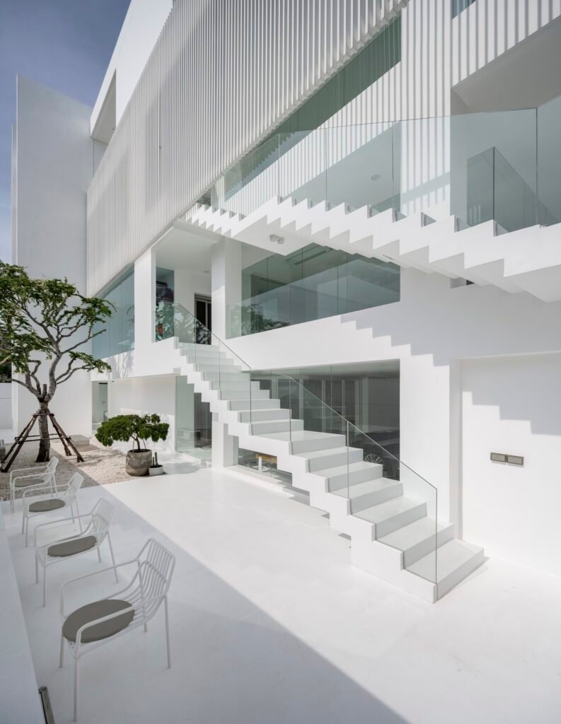 Unknown Surface Studio – Casa Lienzo (Rungkit Charoenwat) (17)