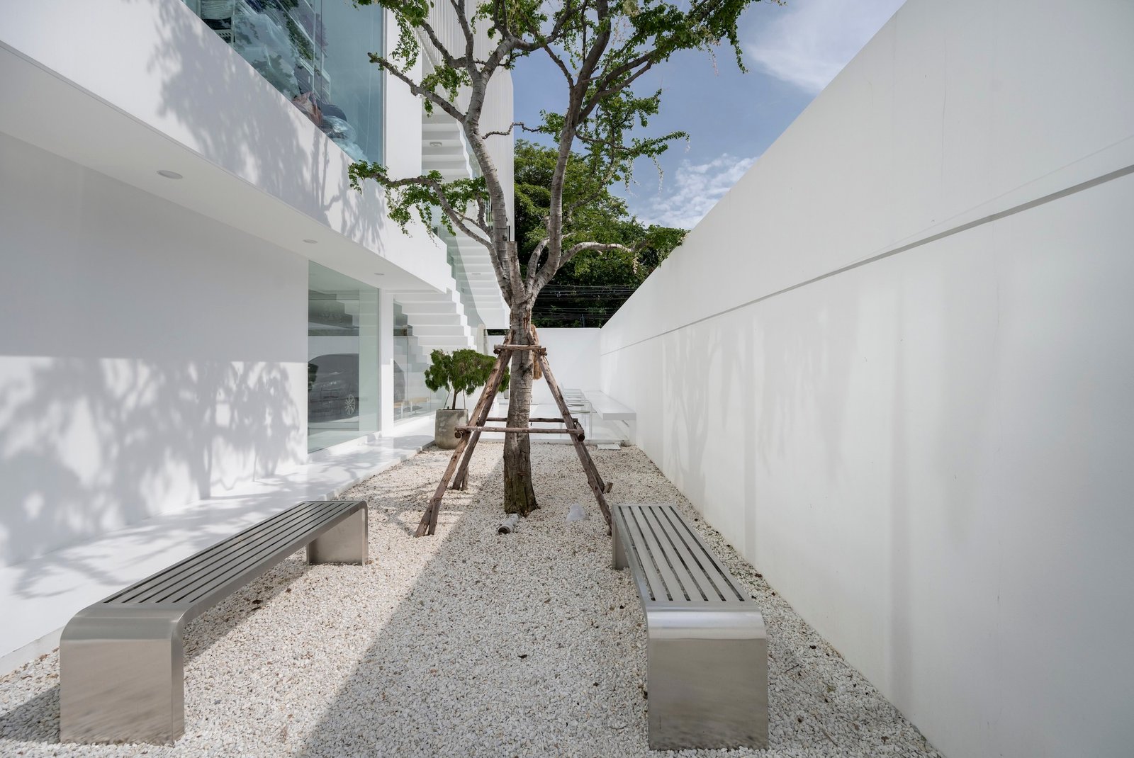 Unknown Surface Studio – Casa Lienzo (Rungkit Charoenwat) (18)