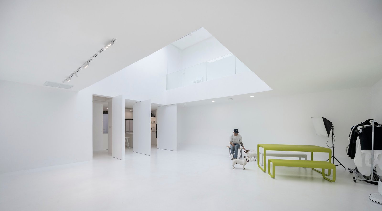 Unknown Surface Studio – Casa Lienzo (Rungkit Charoenwat) (22)