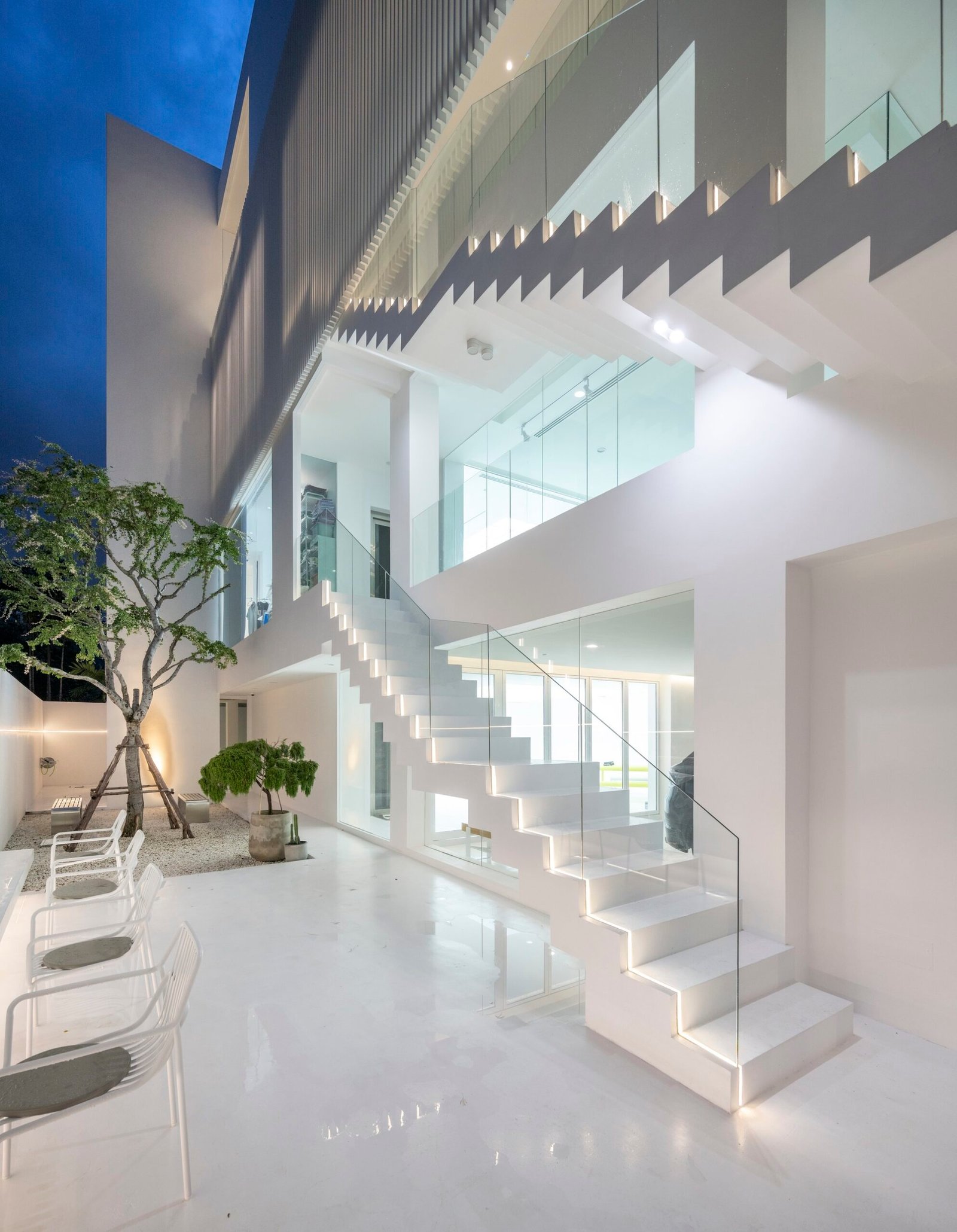 Unknown Surface Studio – Casa Lienzo (Rungkit Charoenwat) (29)