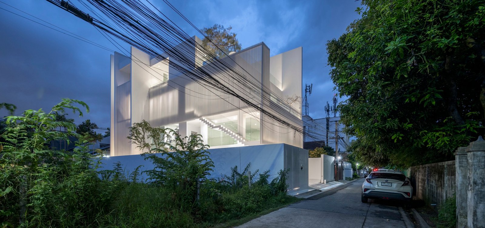 Unknown Surface Studio – Casa Lienzo (Rungkit Charoenwat) (30)