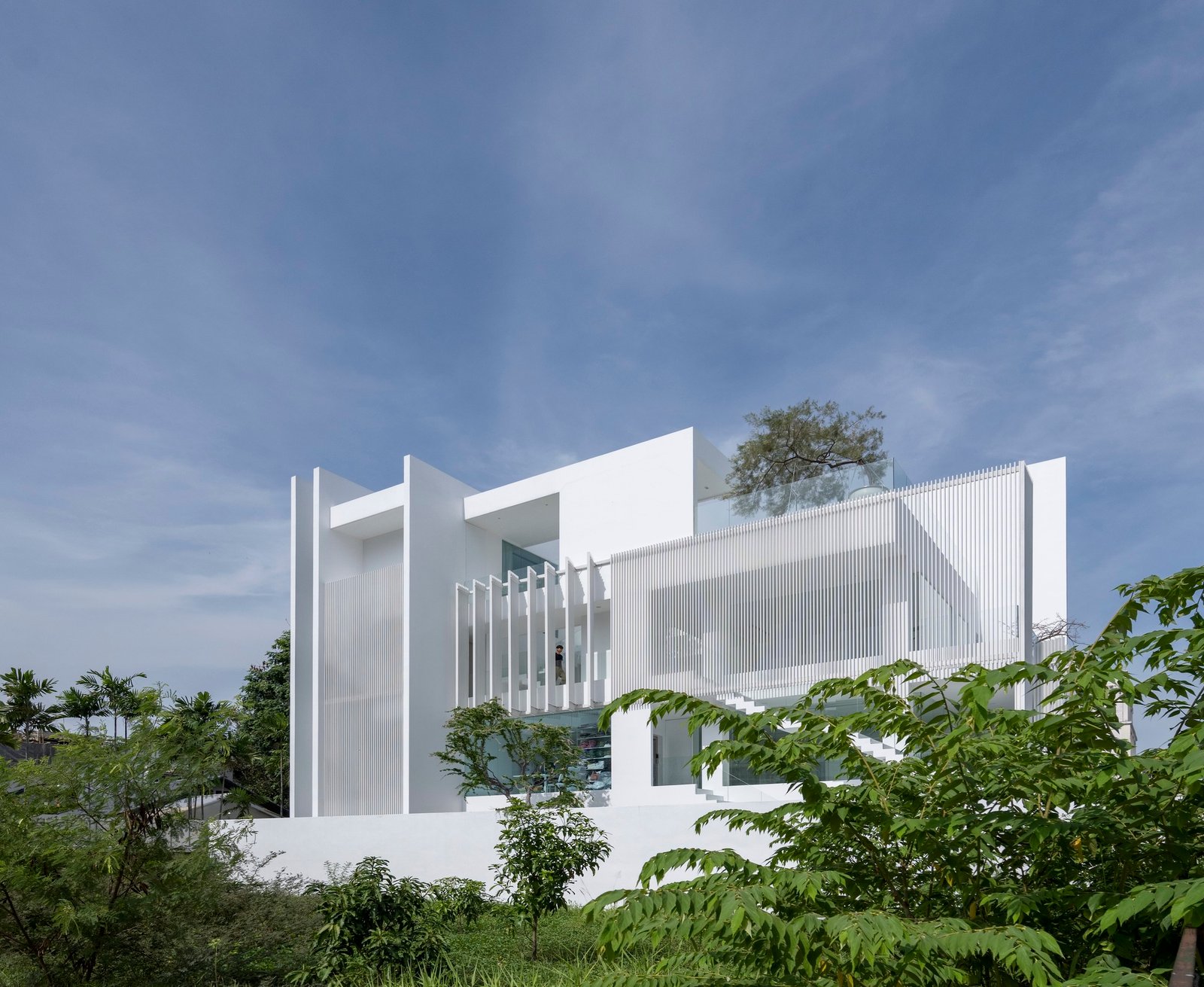 Unknown Surface Studio – Casa Lienzo (Rungkit Charoenwat) (38)