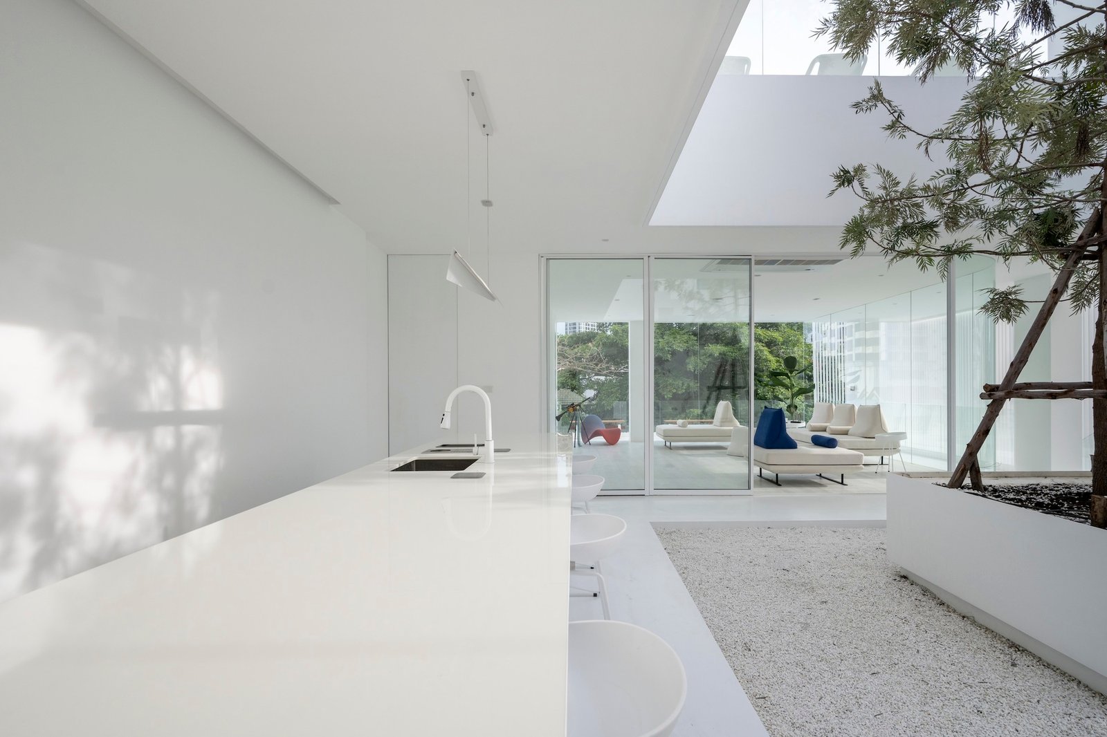 Unknown Surface Studio – Casa Lienzo (Rungkit Charoenwat) (9)