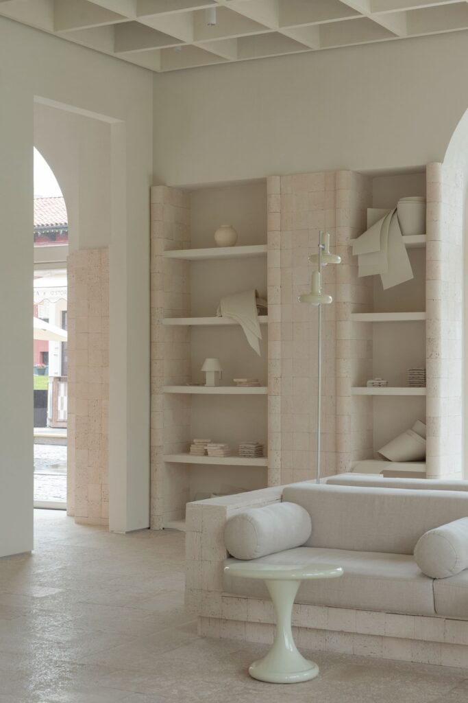 UP2DATE architects &ndash; Casa Messa (Varvara Toplennikova) AeB (3)