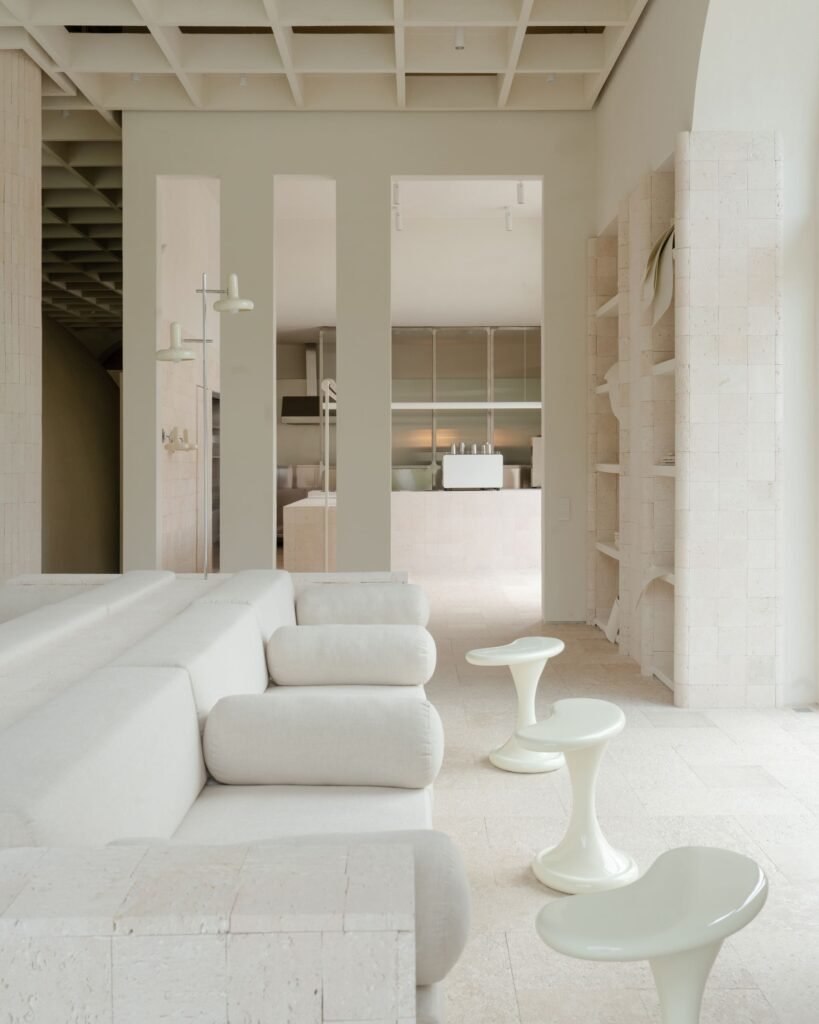 UP2DATE architects &ndash; Casa Messa (Varvara Toplennikova) AeB (4)