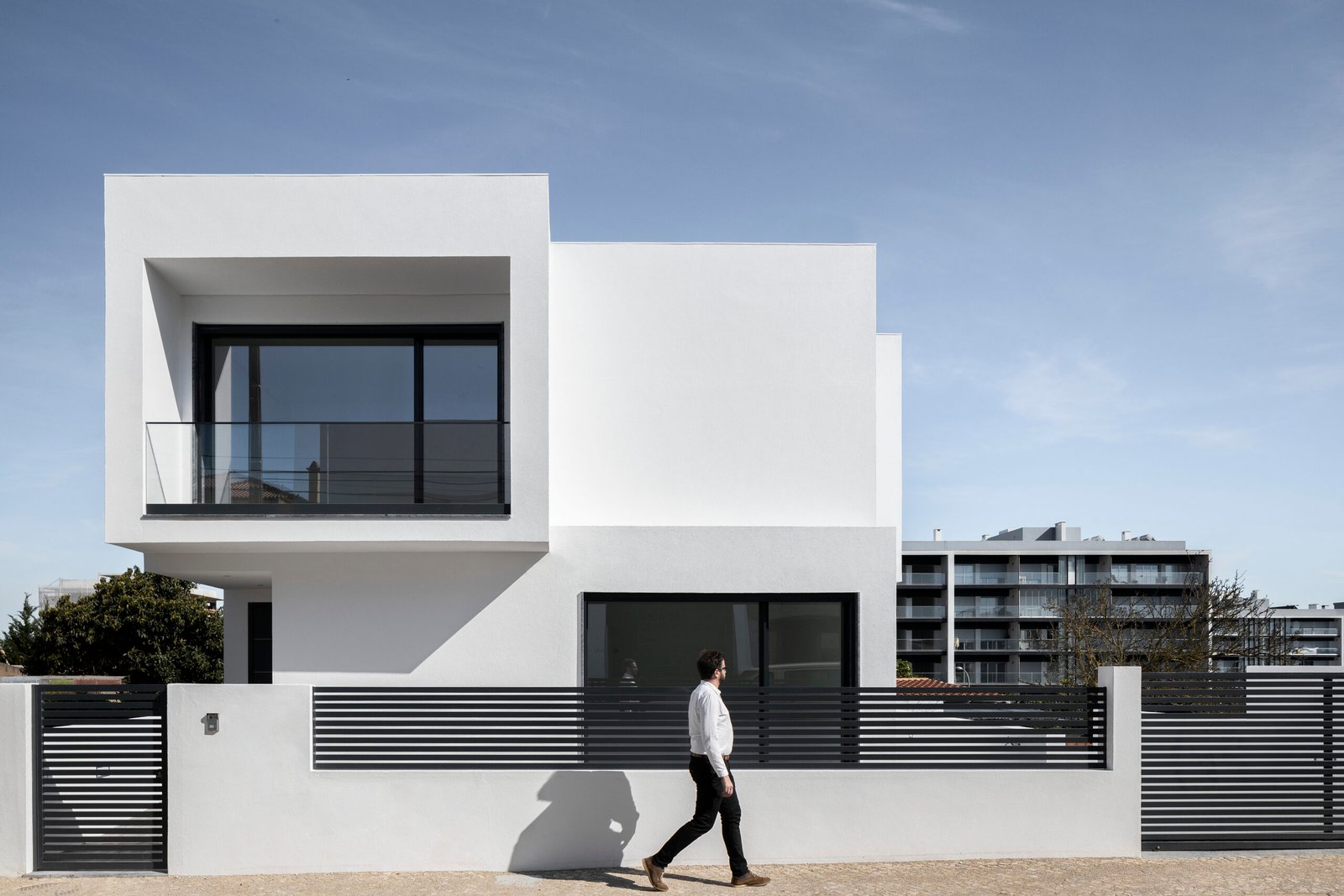 Casa Semedo em Lisboa do atelier de arquitetura Sérgio Miguel G