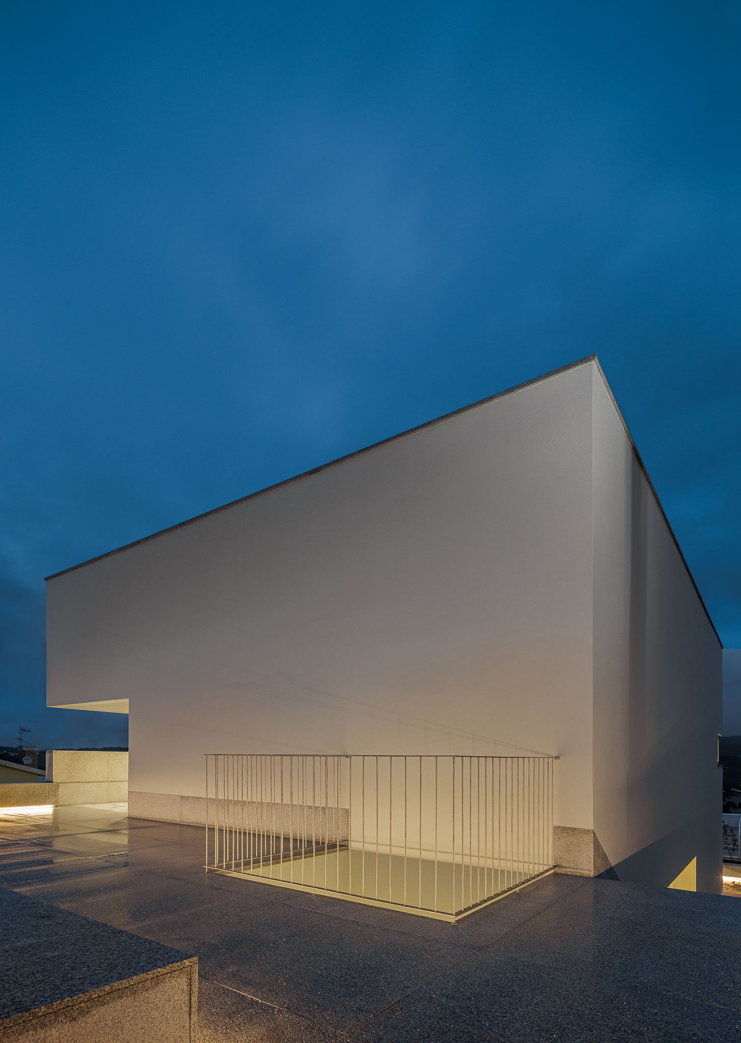 Casa em Santa Marinha em Lousada com Arquitectura Helder Rocha A