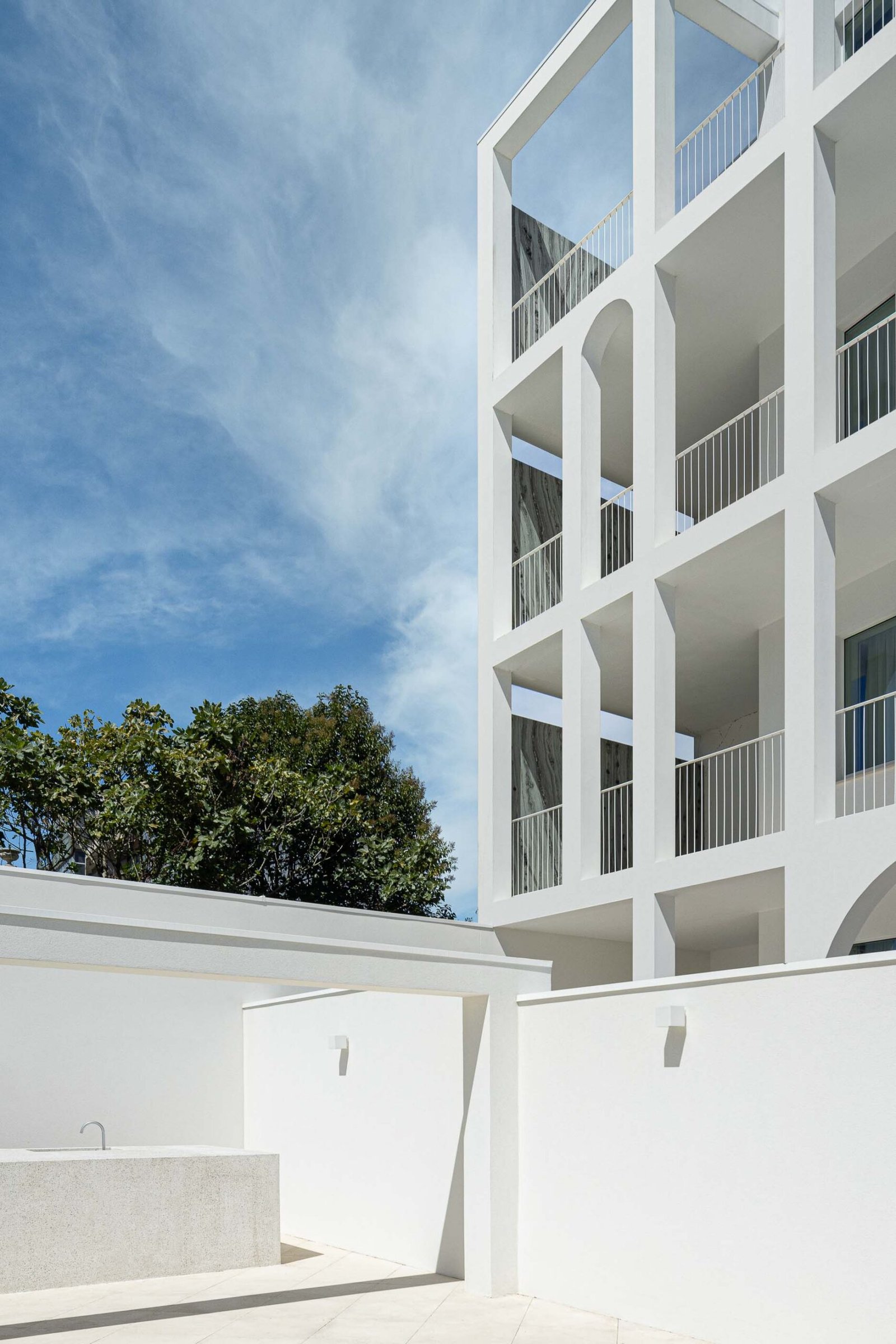 Vila Catarina Luxury Apartments com arquitetura MassLab e fotogr