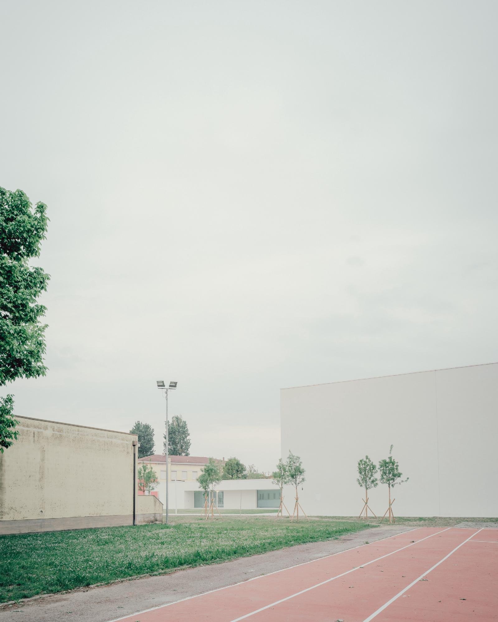 Belfanti + Malacarne – Gimnasio de colegio (Aldo Amoretti) (10)
