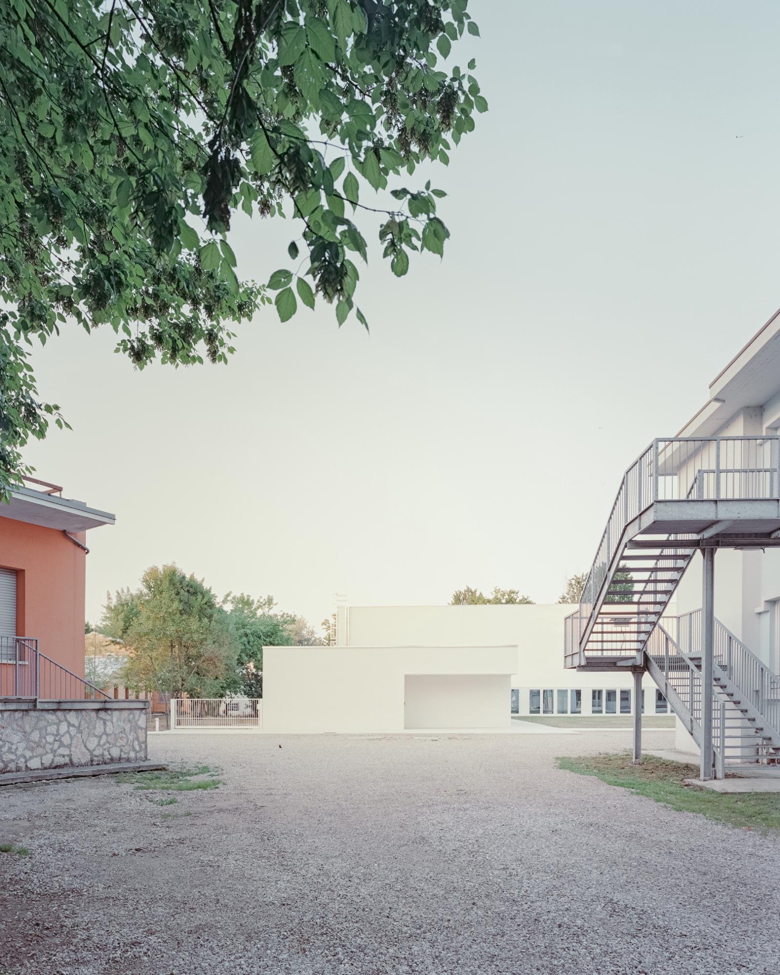 Belfanti + Malacarne – Gimnasio de colegio (Aldo Amoretti) (23)