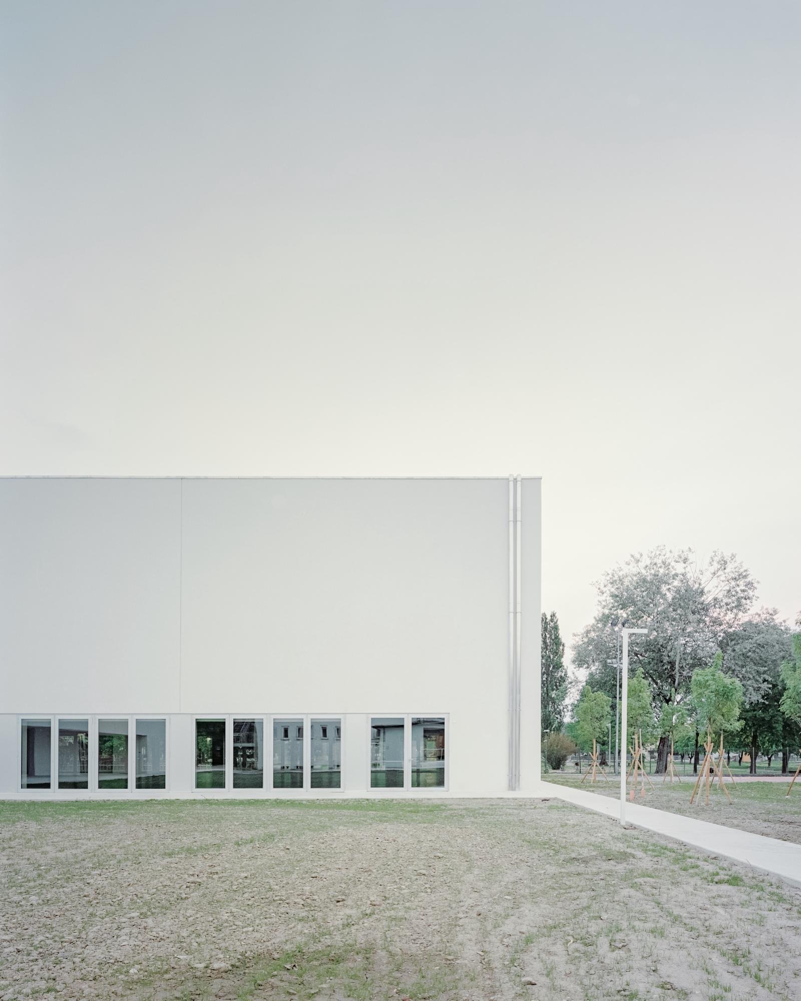 Belfanti + Malacarne – Gimnasio de colegio (Aldo Amoretti) (3)