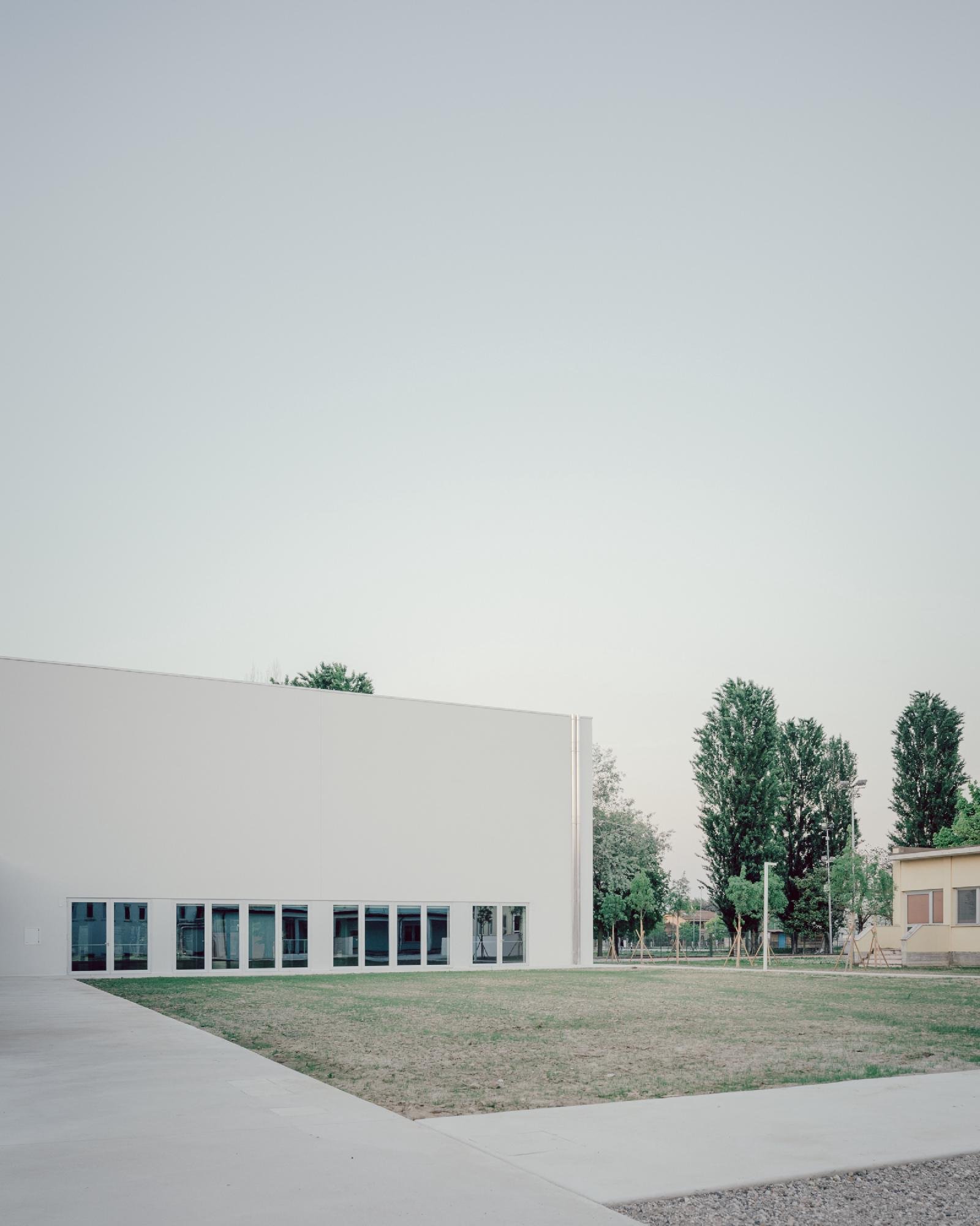 Belfanti + Malacarne – Gimnasio de colegio (Aldo Amoretti) (4)