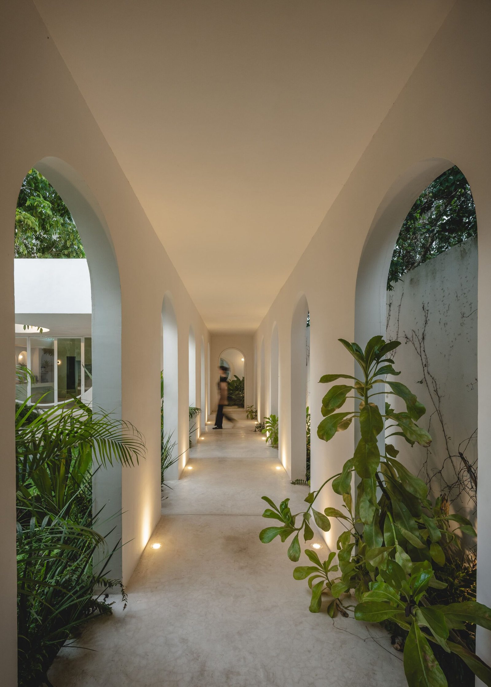 Etea + Ghostframe &ndash; Casa Eclipse (Manolo Sol&iacute;s) AeB (2)