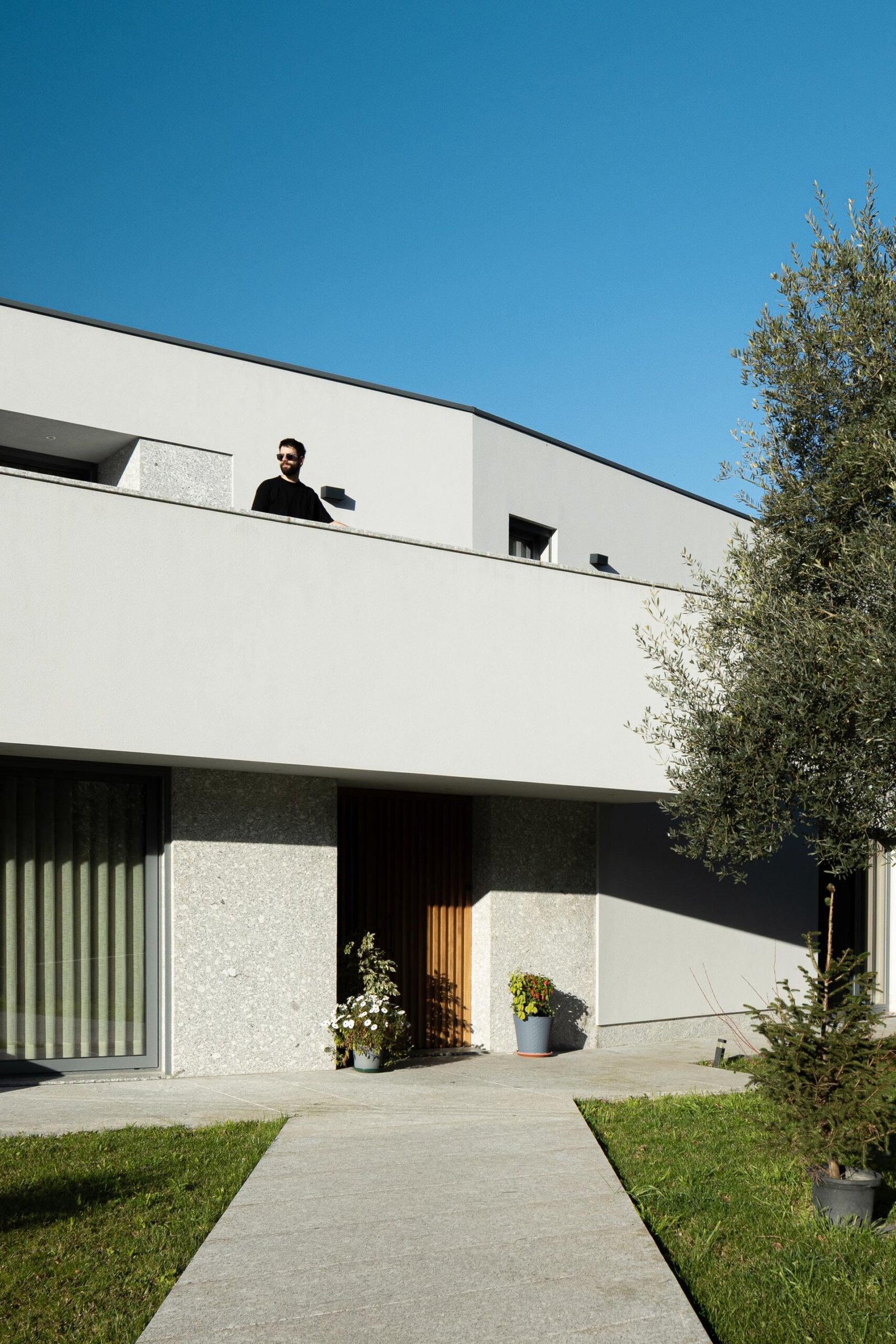 Duas Casas em Guimarães arquitetura Félix Arquitectos e fotografia Ivo Tavares