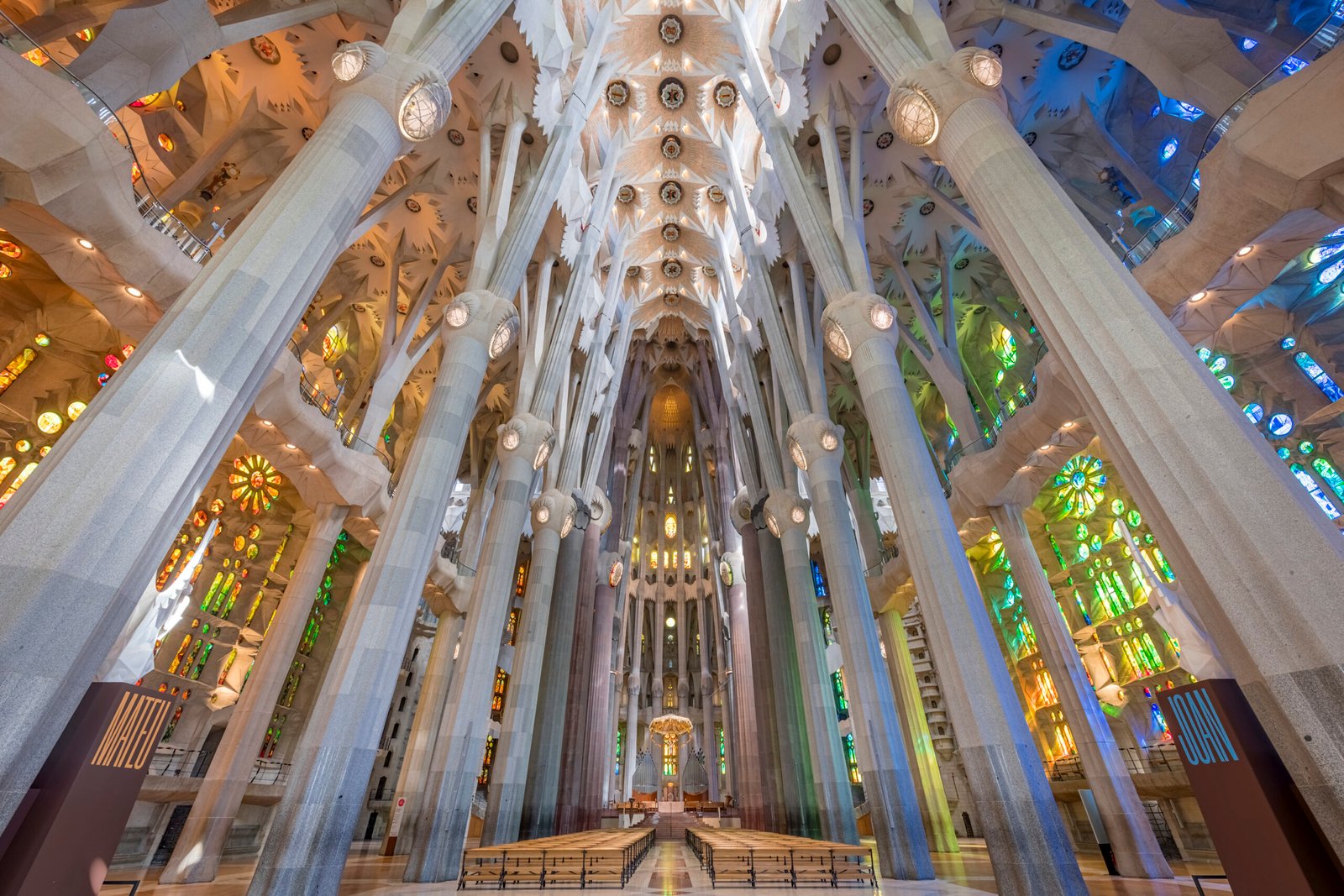 Interior Sagrada Familia Barcelona 2026