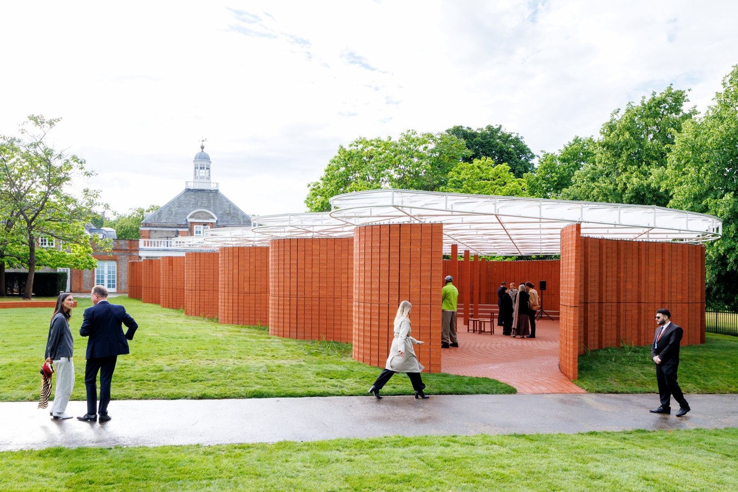 the-25th-serpentine-pavilion-designed-by-lanza-atelier-opens-to-the-public-on-june-6th-2026_3