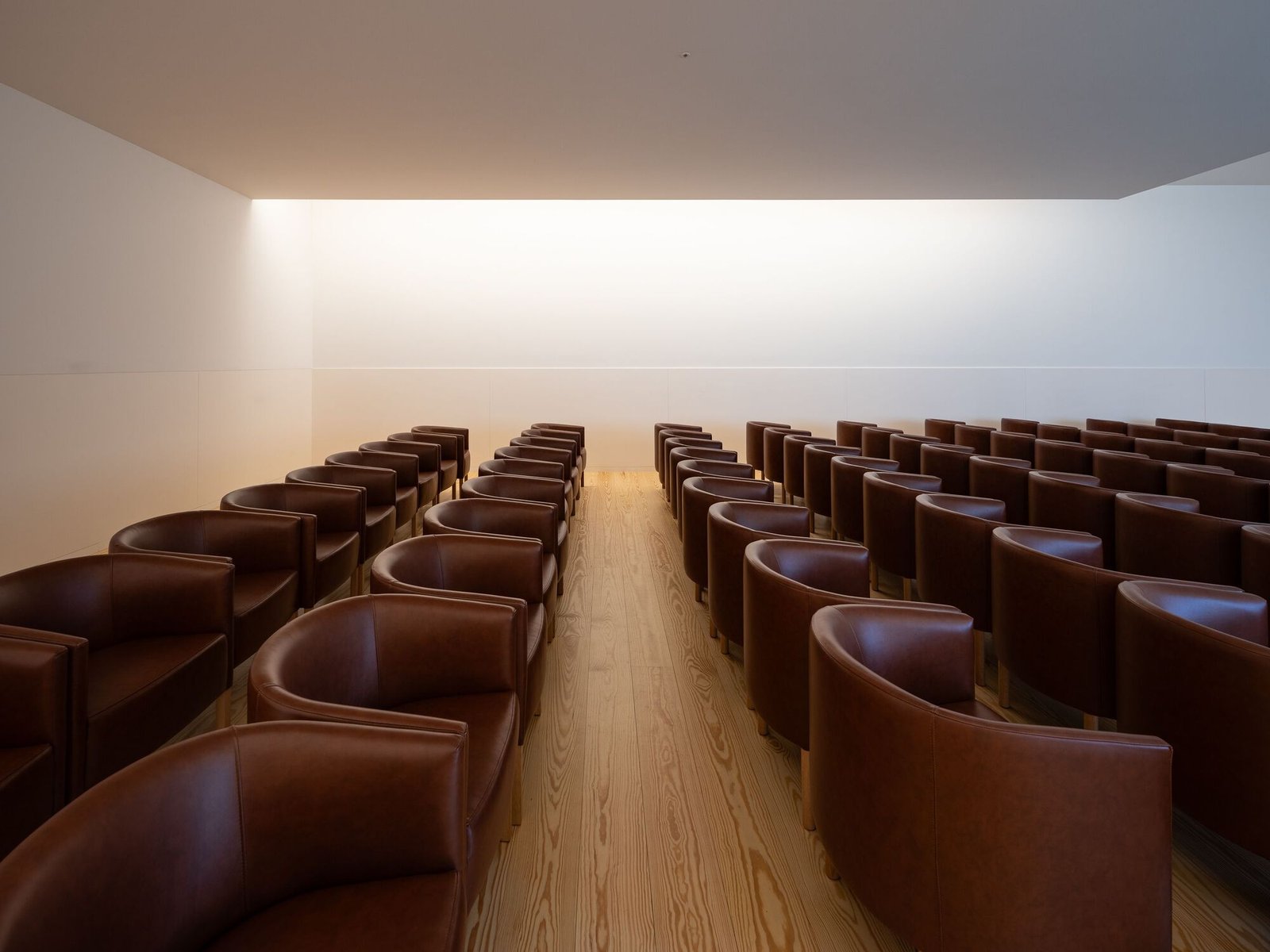 casa-sede-da-fundacao-gramaxo-alvaro-siza-vieira_19