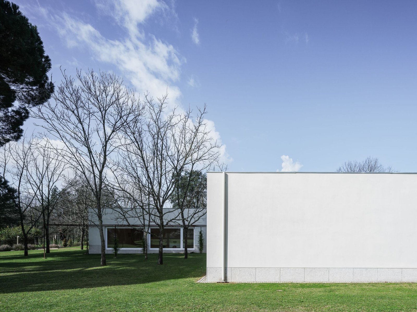 casa-sede-da-fundacao-gramaxo-alvaro-siza-vieira_28