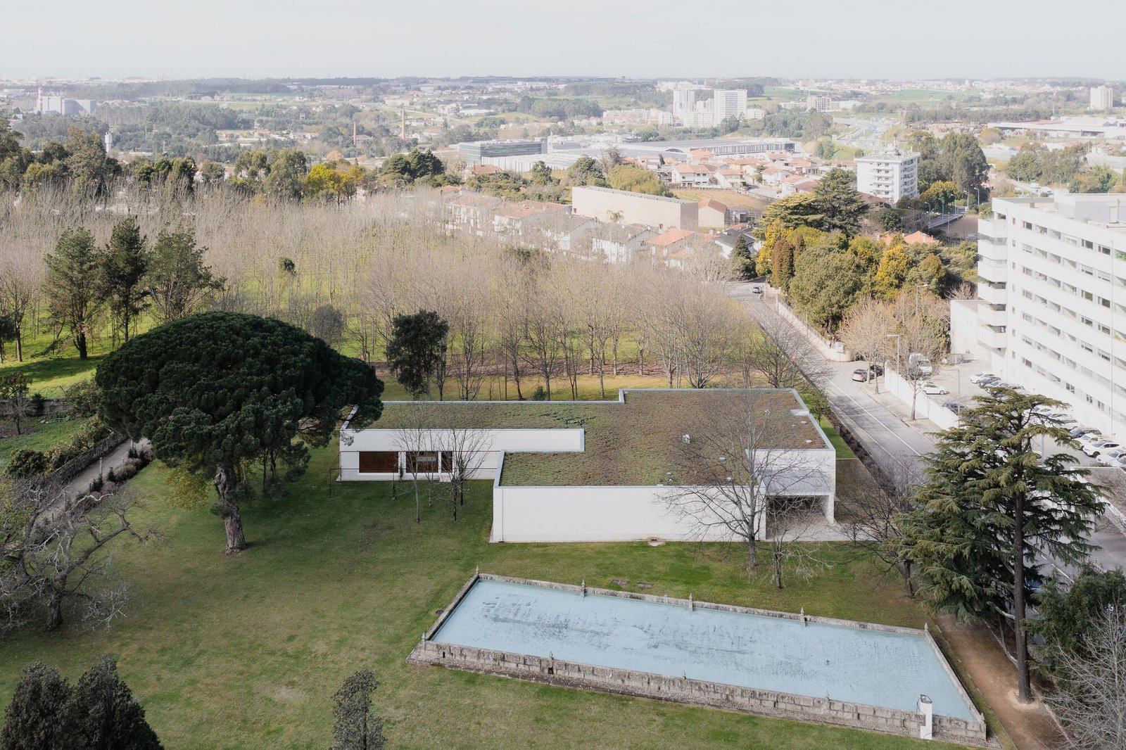 casa-sede-da-fundacao-gramaxo-alvaro-siza-vieira_29