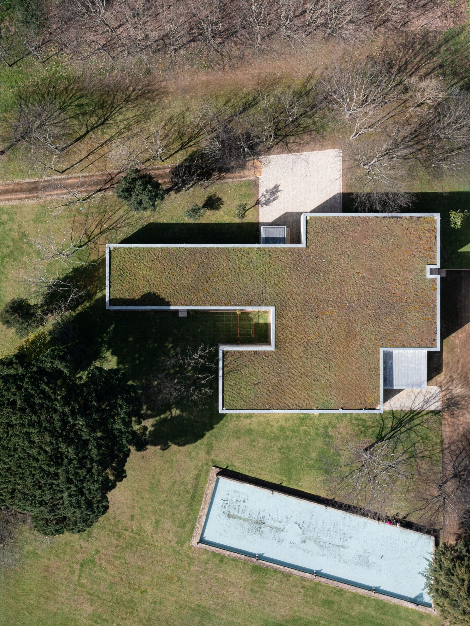 casa-sede-da-fundacao-gramaxo-alvaro-siza-vieira_34
