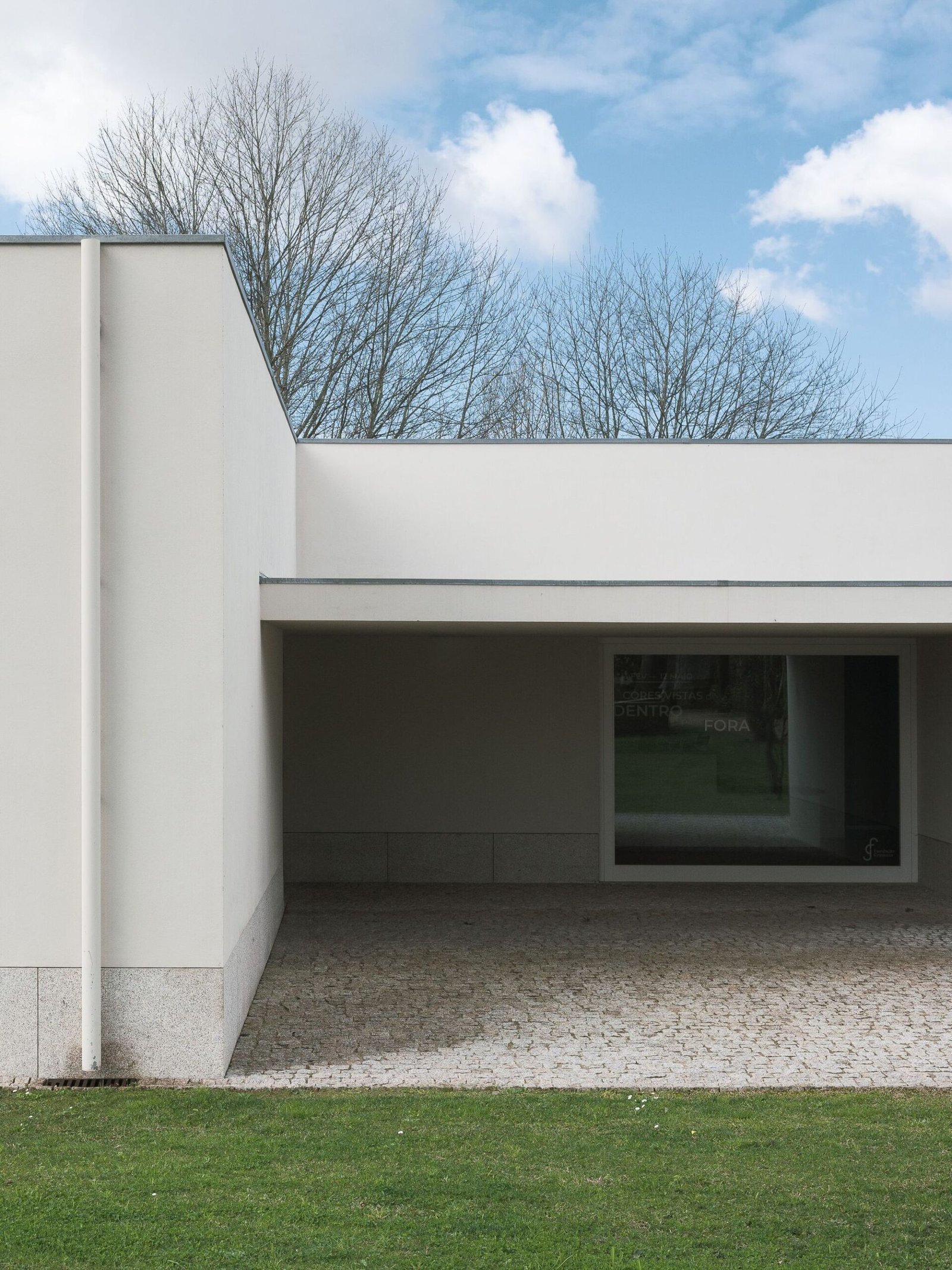 casa-sede-da-fundacao-gramaxo-alvaro-siza-vieira_37