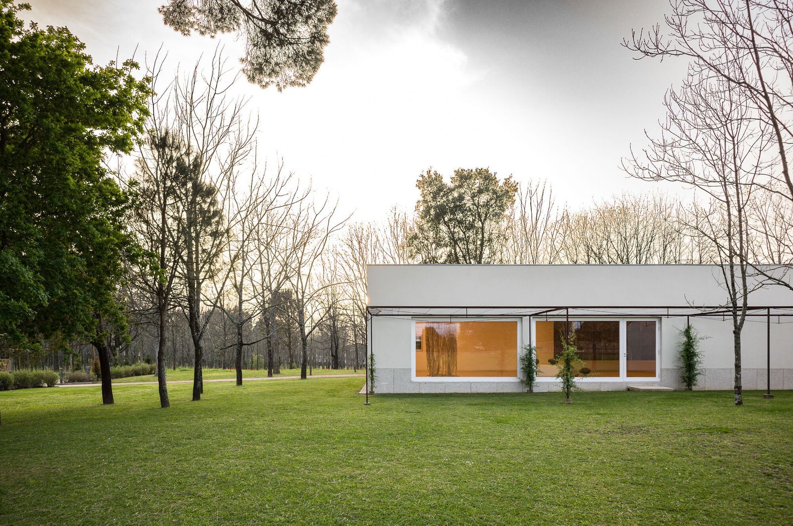 casa-sede-da-fundacao-gramaxo-alvaro-siza-vieira_6