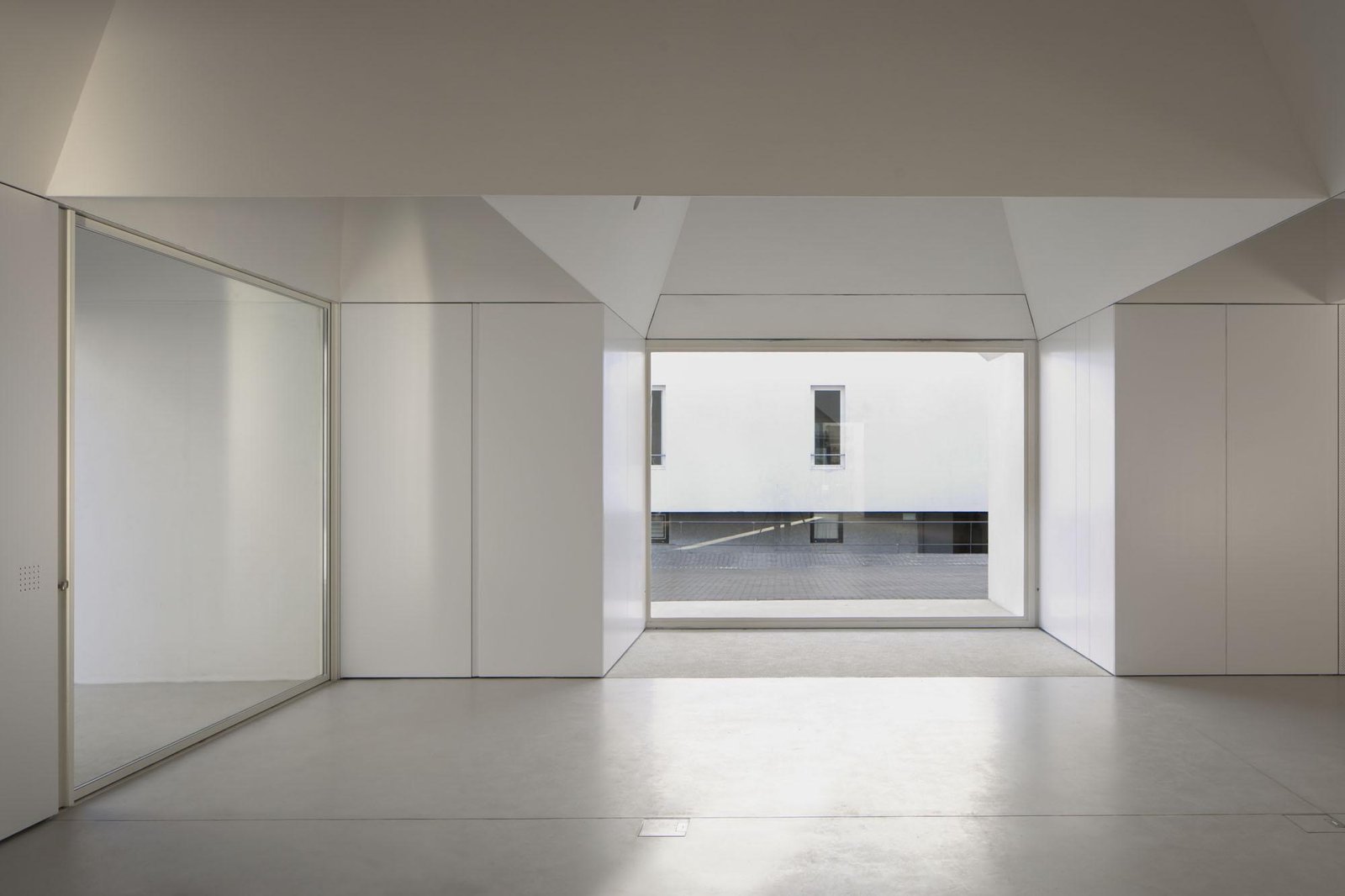 Centro _Convivencia_Grandola_Aires_Mateus_Nelson_Garrido_AeB (14)