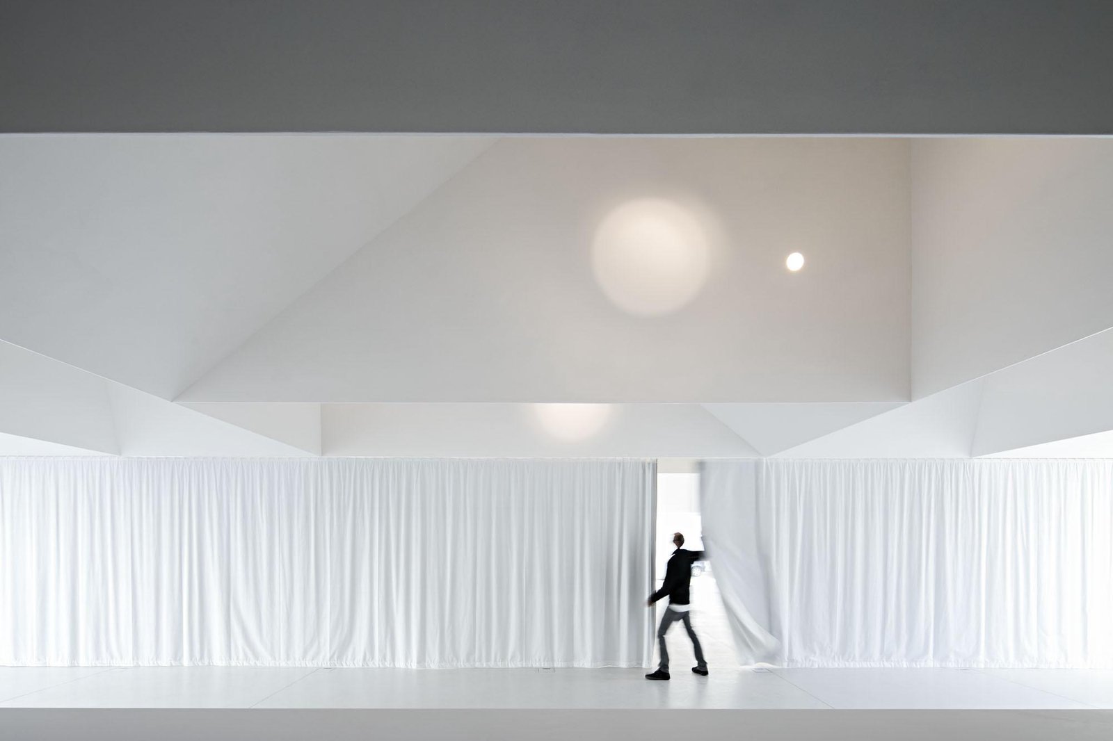 Centro _Convivencia_Grandola_Aires_Mateus_Nelson_Garrido_AeB (17)