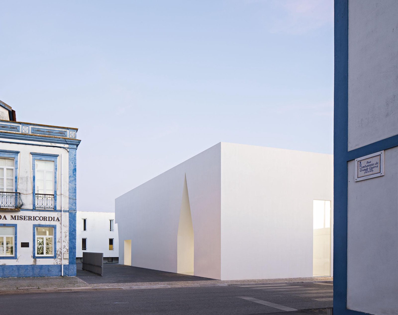 Centro _Convivencia_Grandola_Aires_Mateus_Nelson_Garrido_AeB (29)