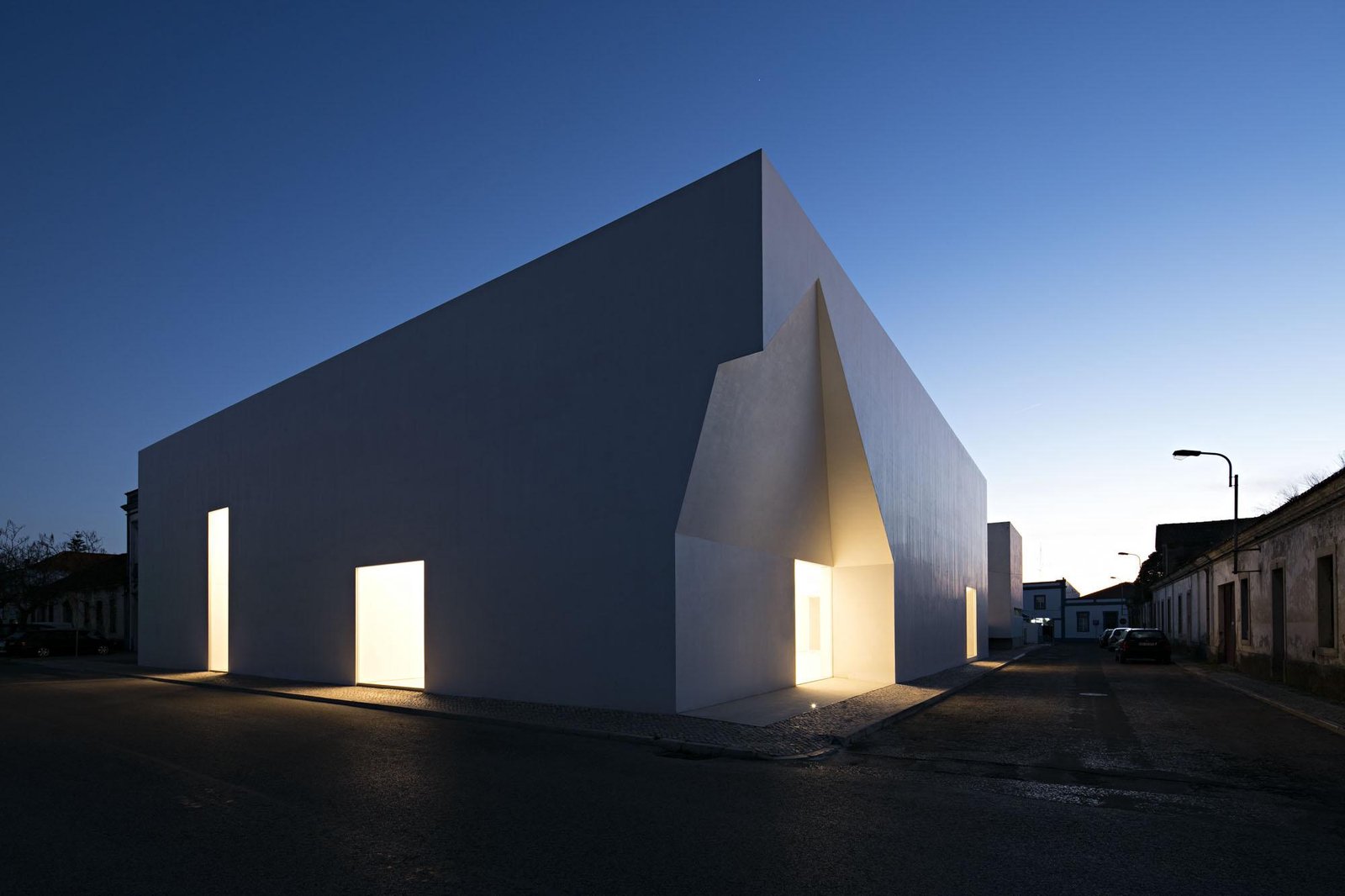 Centro _Convivencia_Grandola_Aires_Mateus_Nelson_Garrido_AeB (34)