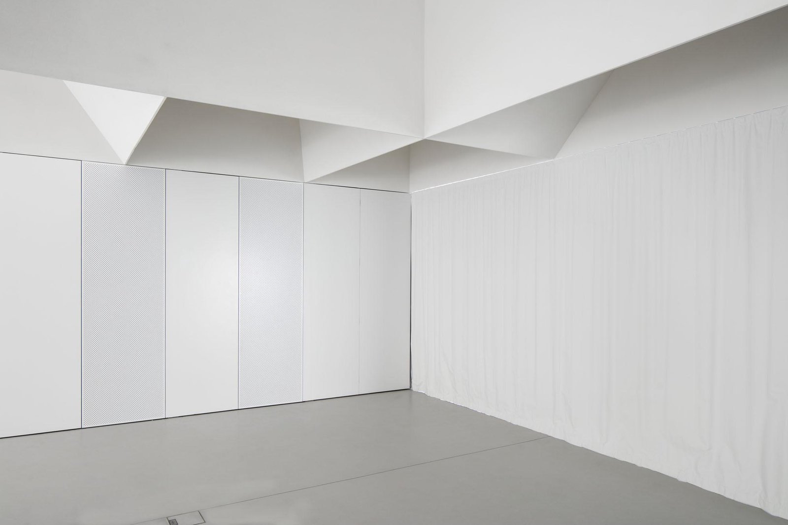 Centro _Convivencia_Grandola_Aires_Mateus_Nelson_Garrido_AeB (8)