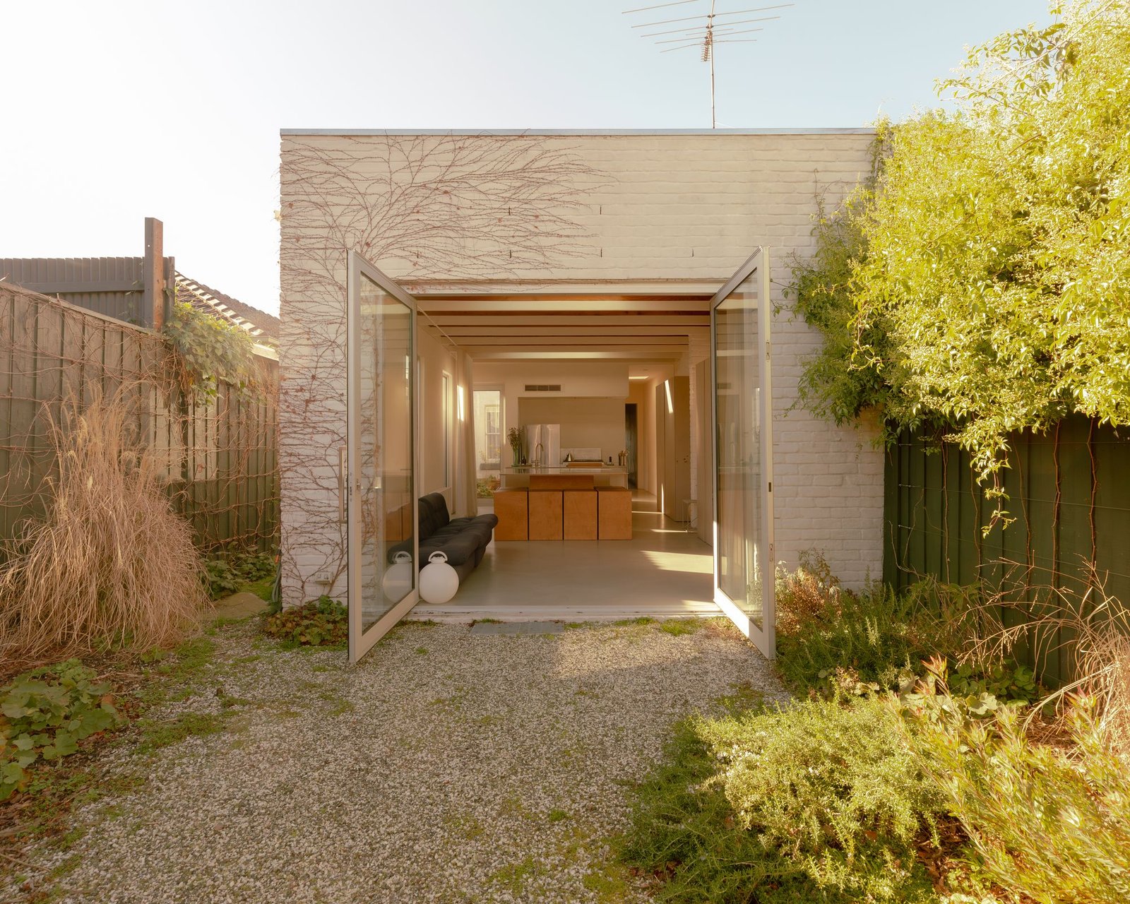 James_Bowman_Fletcher_Una_casa_otra_casa_Laura_Banfield_AeB (1)